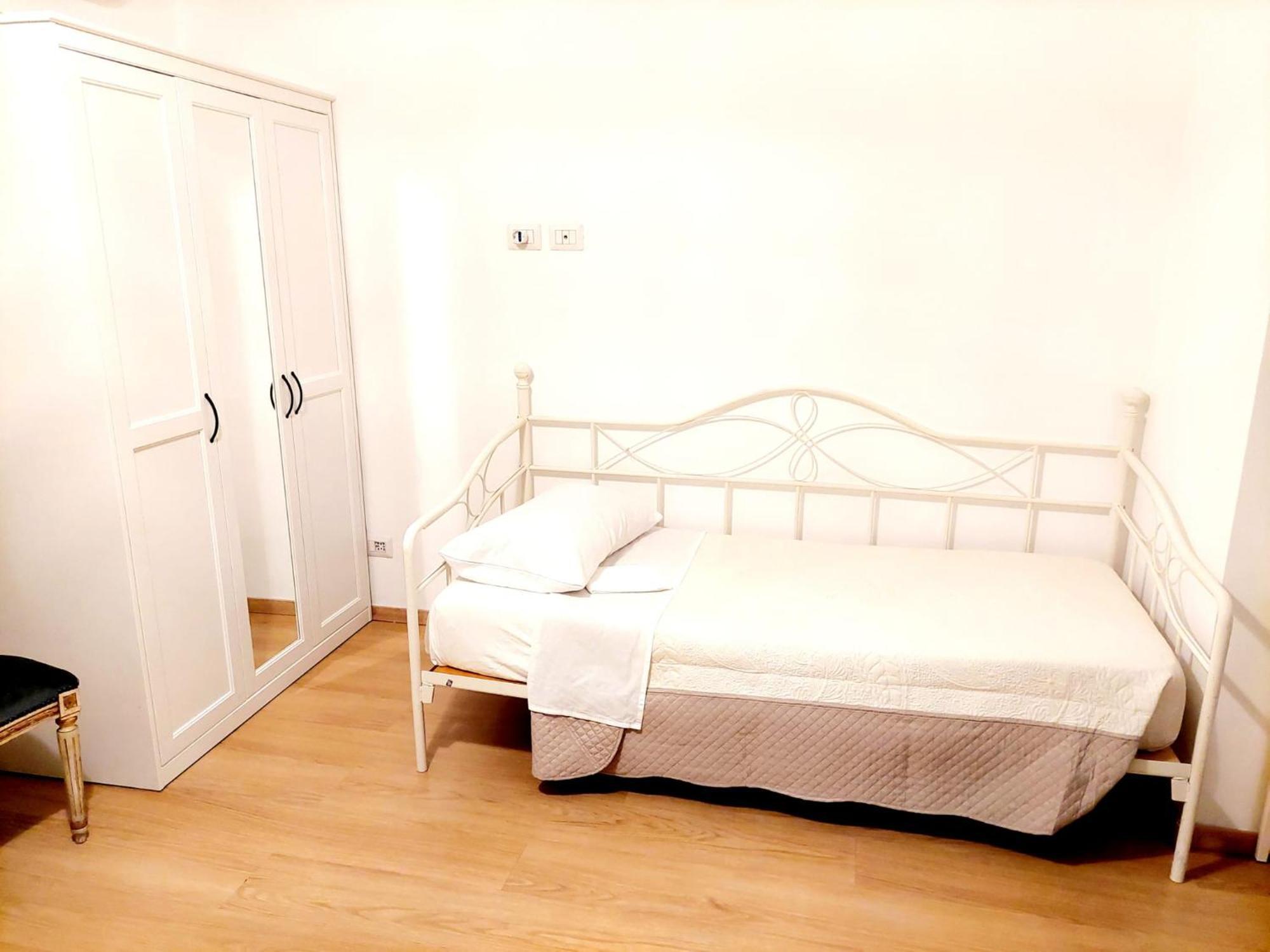 Vanity - 4 Bedrooms With 4 Bathrooms - Ac & Wifi * Roma