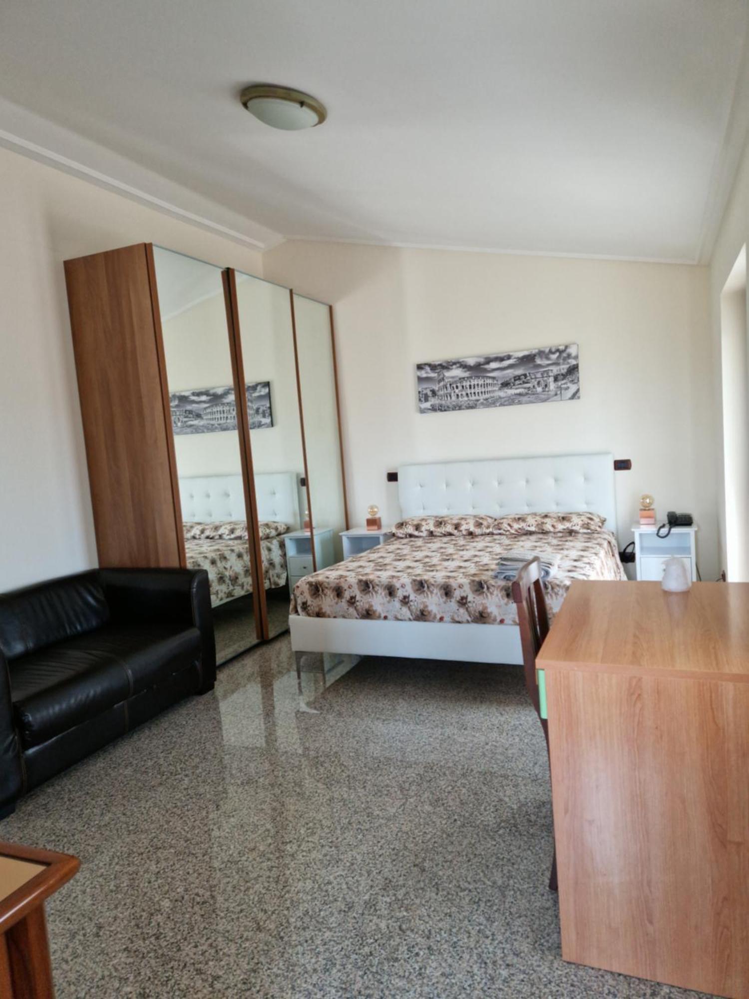 Castelbarco House B Roma