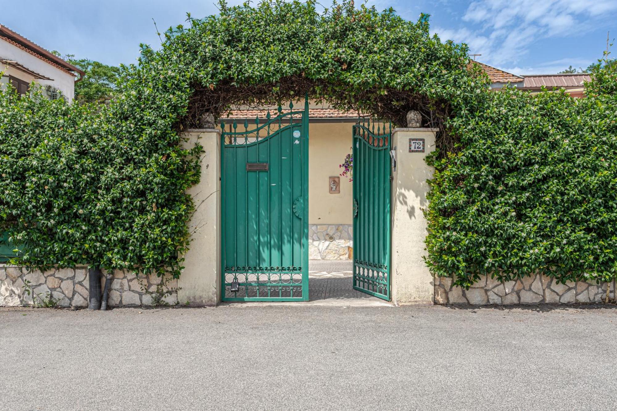 Villa Bbhome Domus Aquae Inside Of Appia Antica Park *