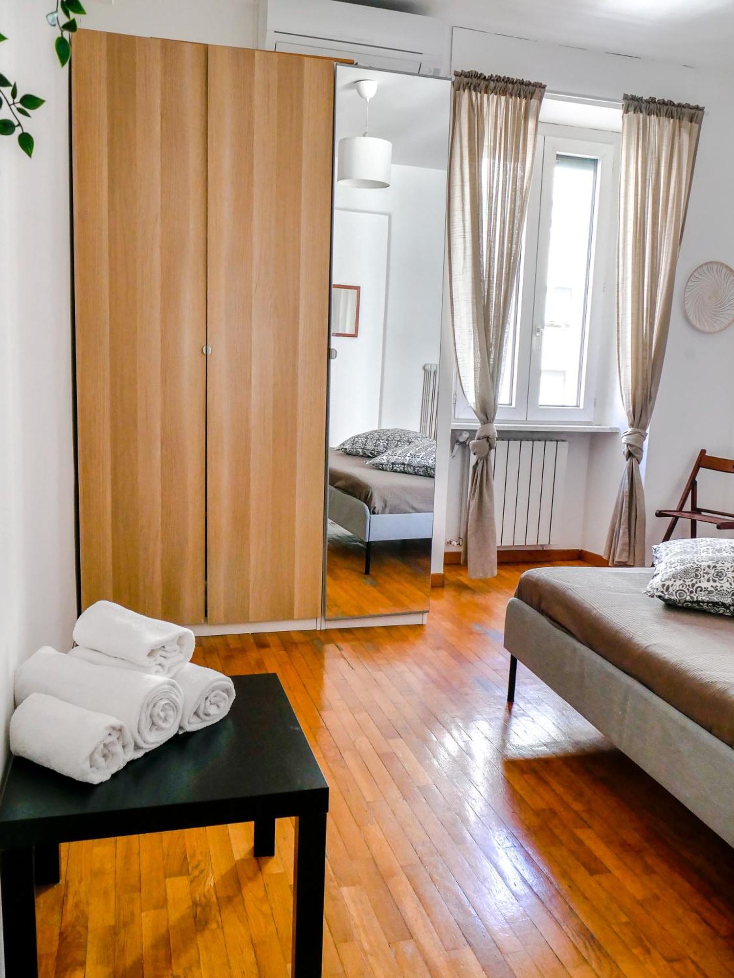 Modern 1 Bedroom Near Metro Appartamento Roma