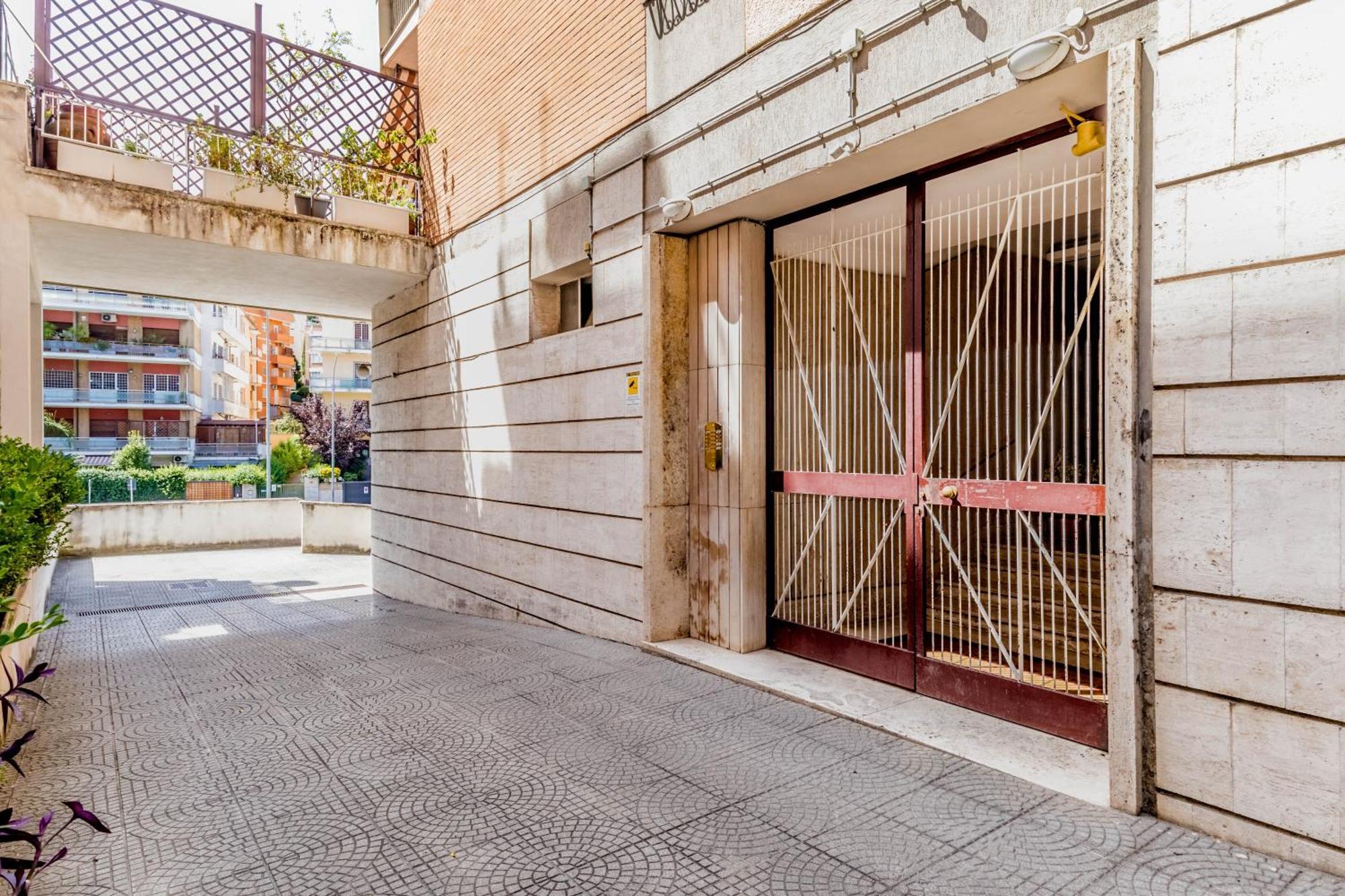 L'attico Con Terrazza In Corso Francia Rom