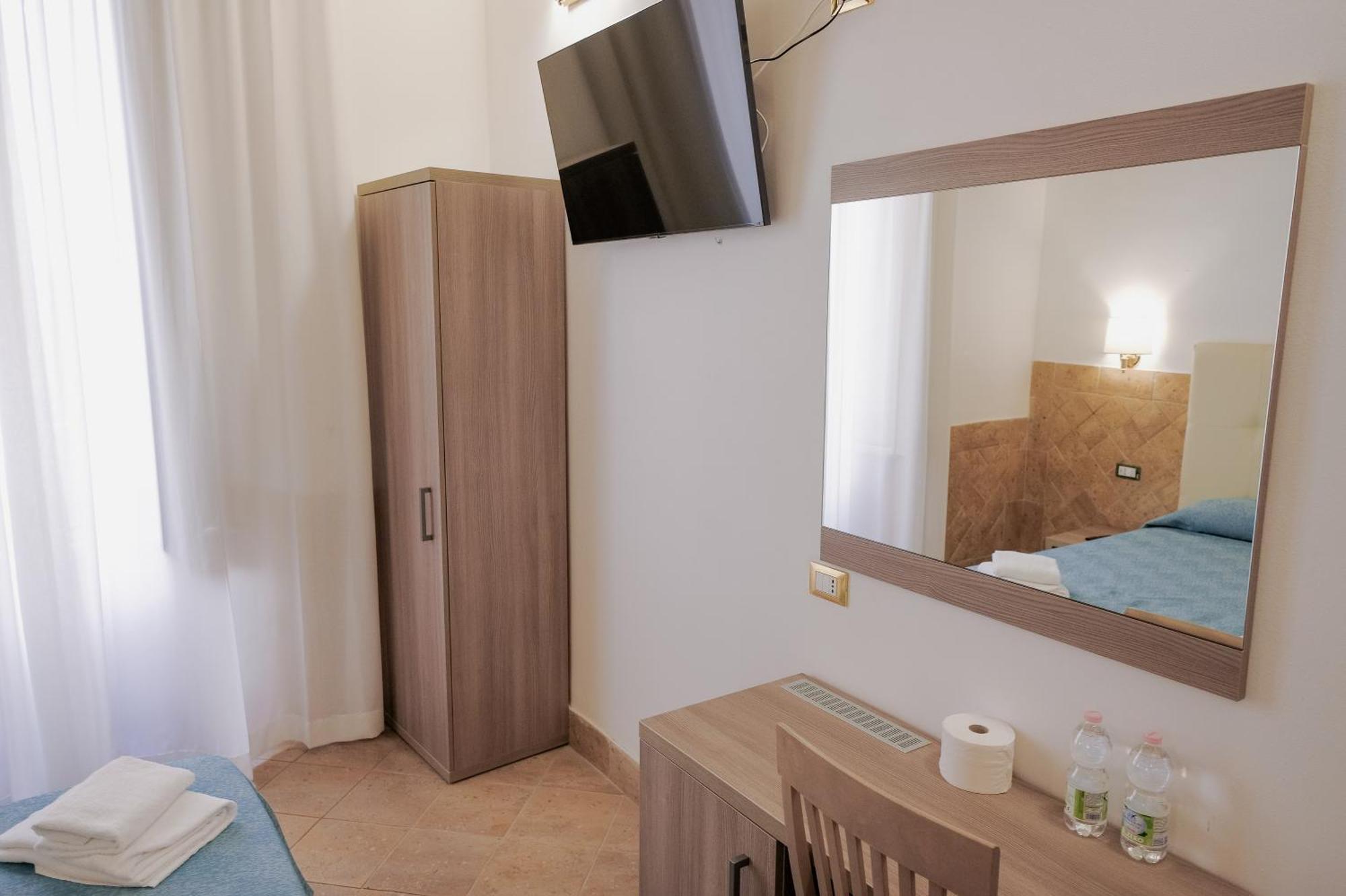 Hotell Alex Square