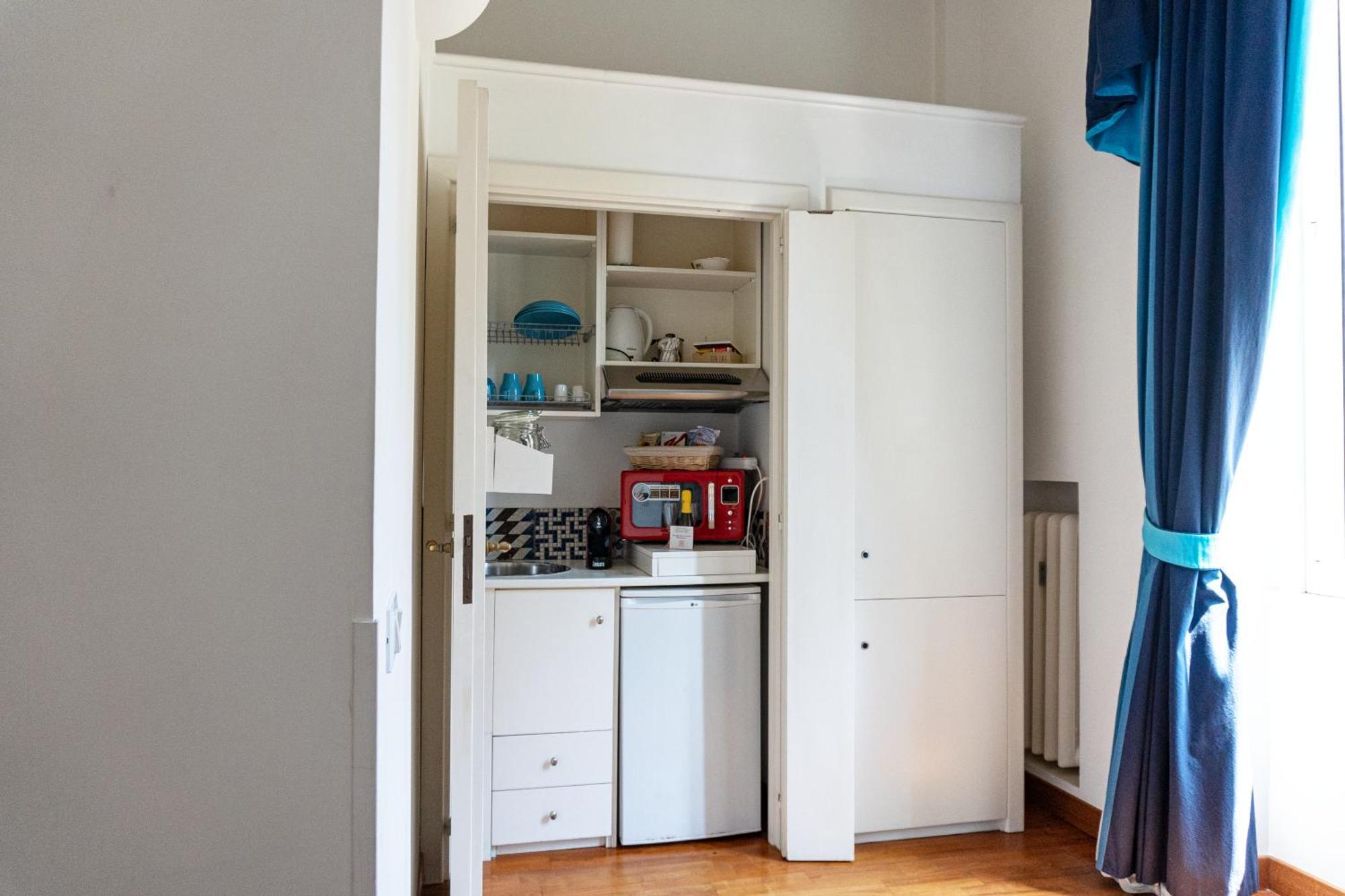 Alojamento de Acomodação e Pequeno-almoço Residenza Romana 3*