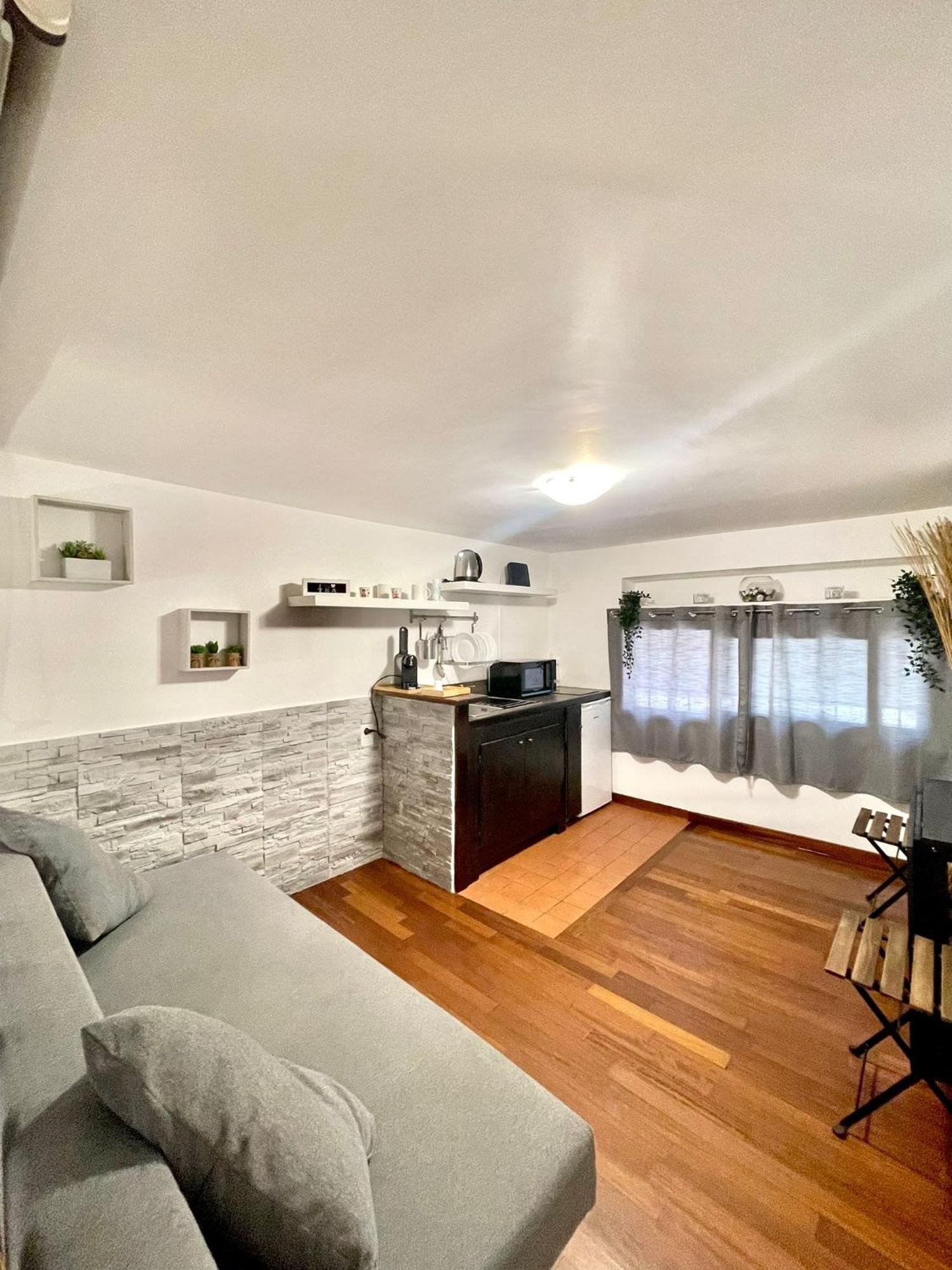A.d Vatican House Apartment