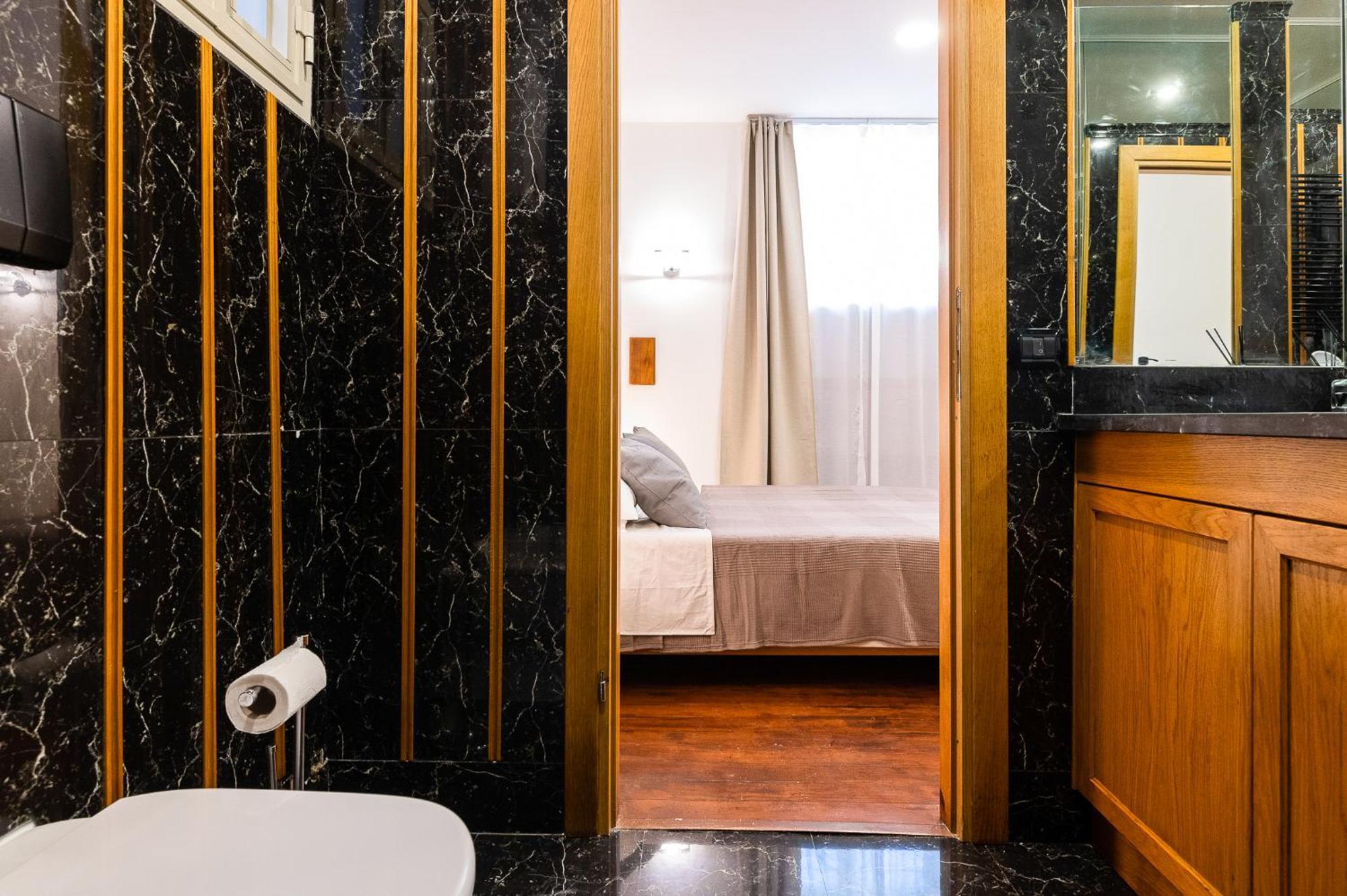 Classy & Refined Near Ada By Ndp Rent