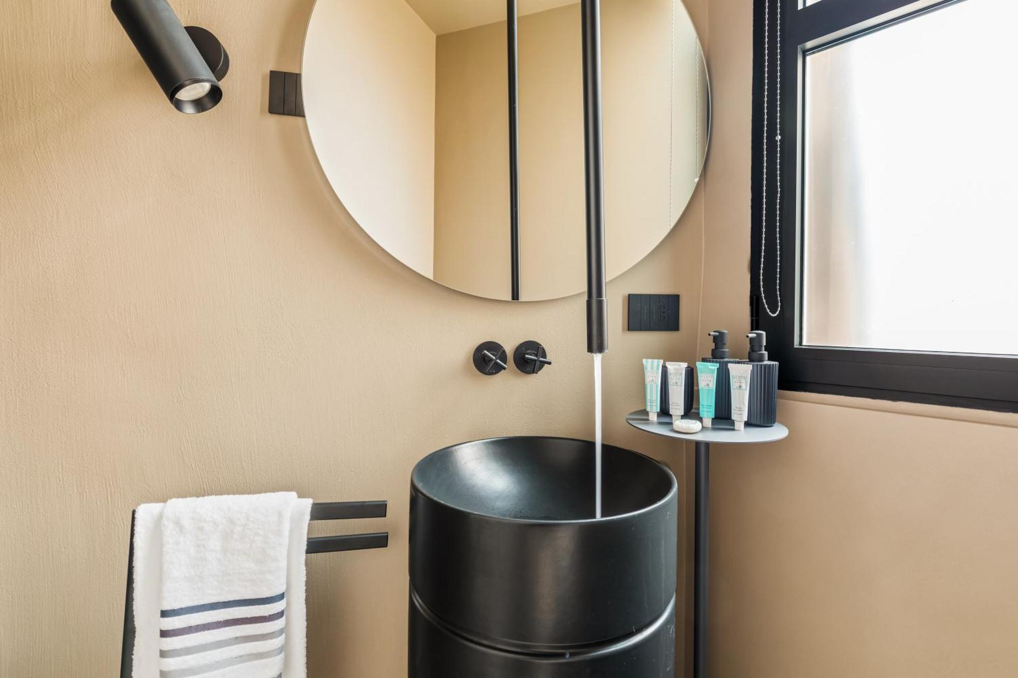 Charm And Elegance By The Spanish Steps Appartamento *