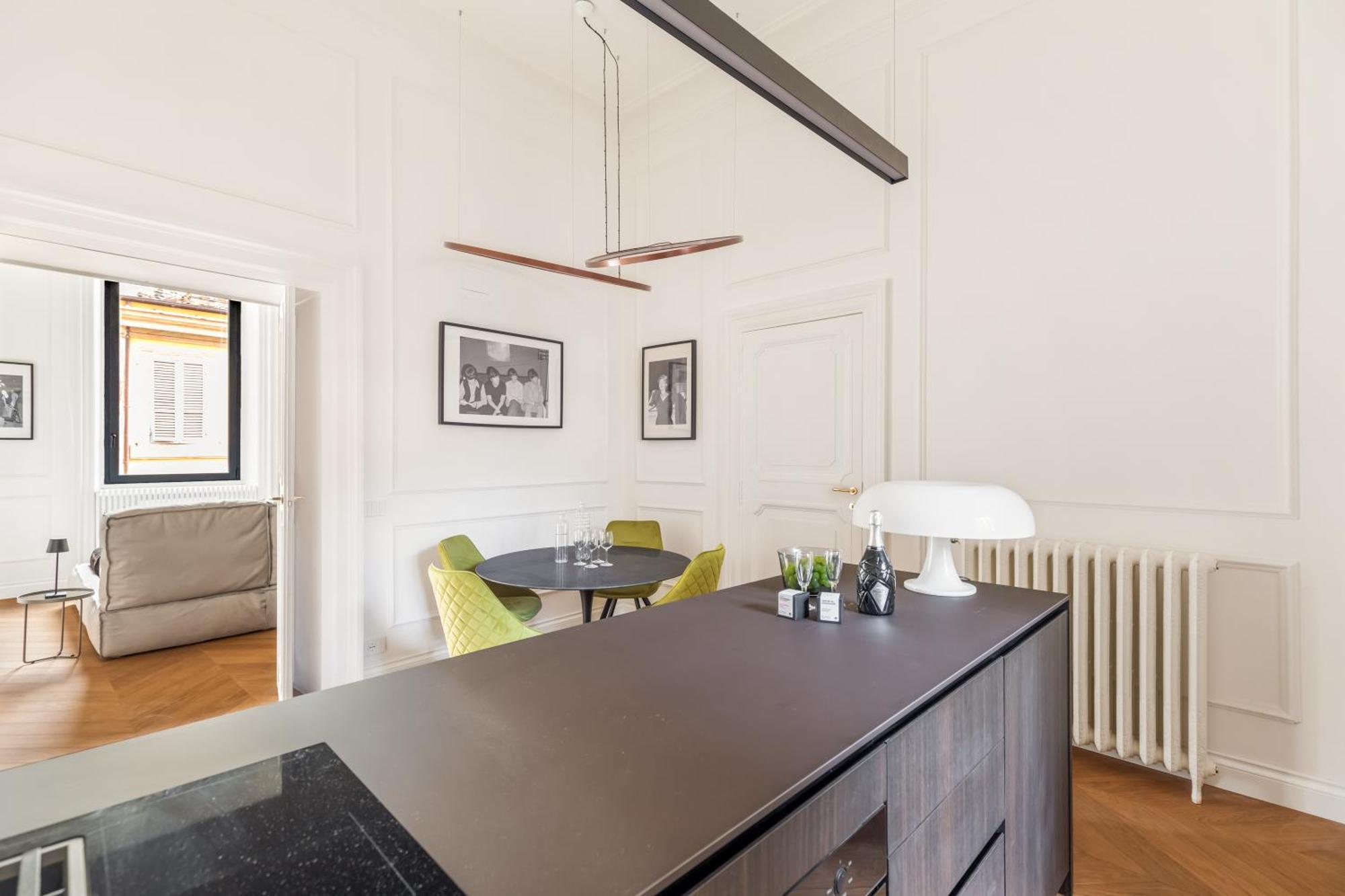 Charm And Elegance By The Spanish Steps Appartamento