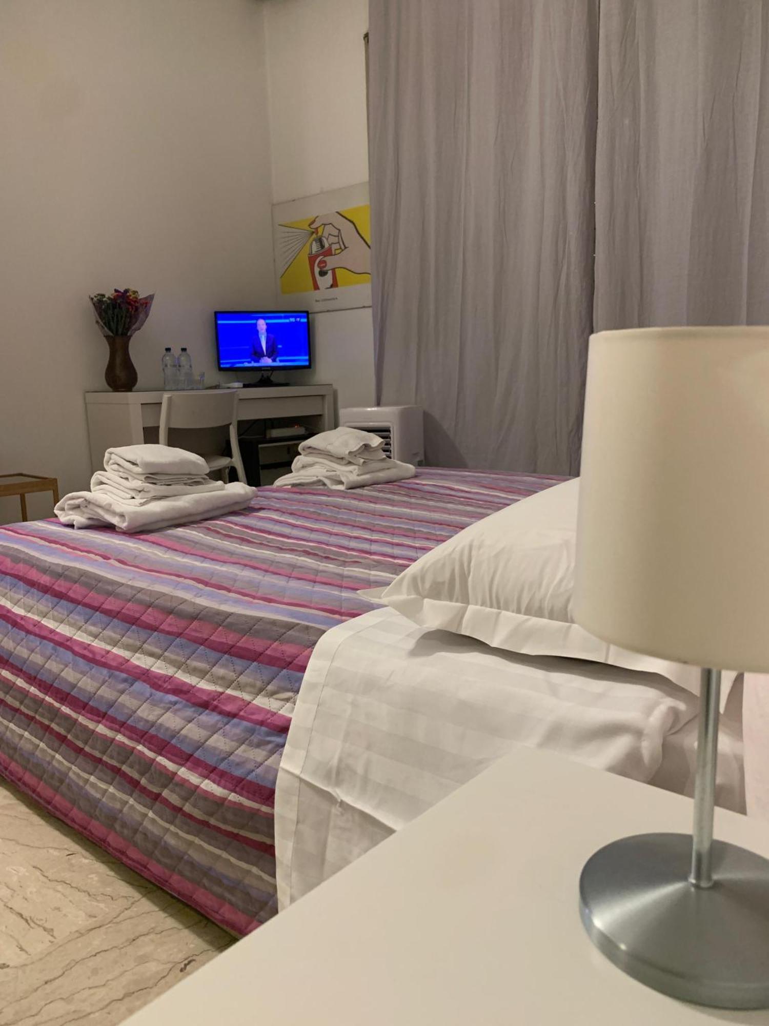 4 Season Bed & Breakfast Roma