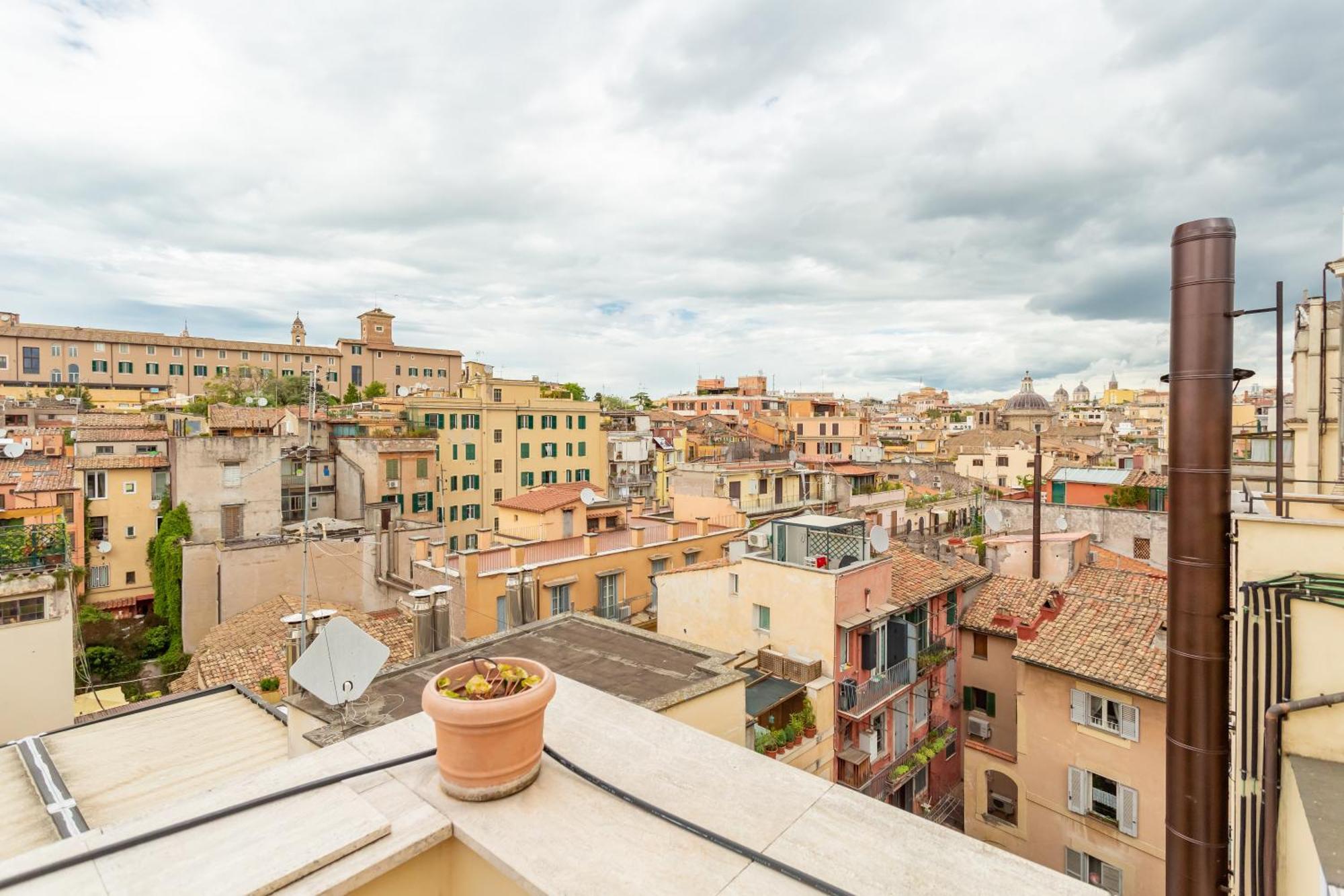 Maxima: Amazing View Of The Roman Forum Rom