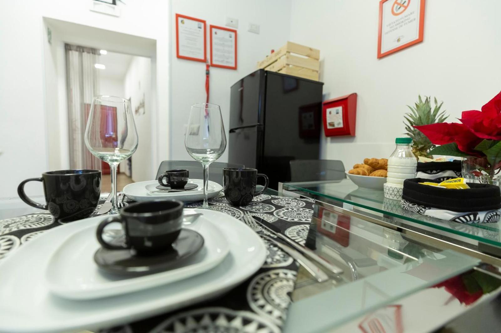 Flatinrome Trastevere Deluxe - Patio Gjestgiverier Roma