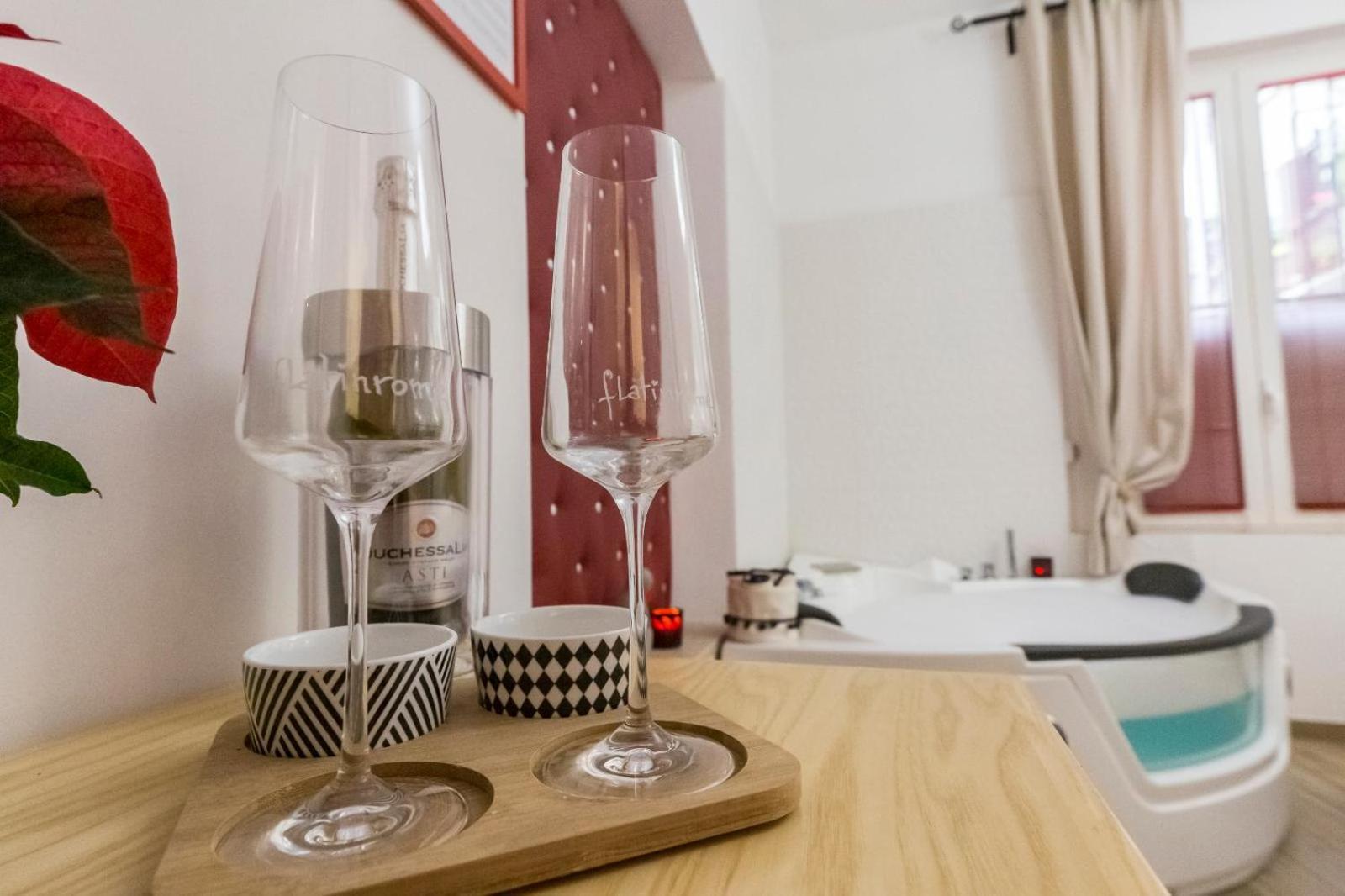 Flatinrome Trastevere Deluxe - Patio Gjestgiverier Roma