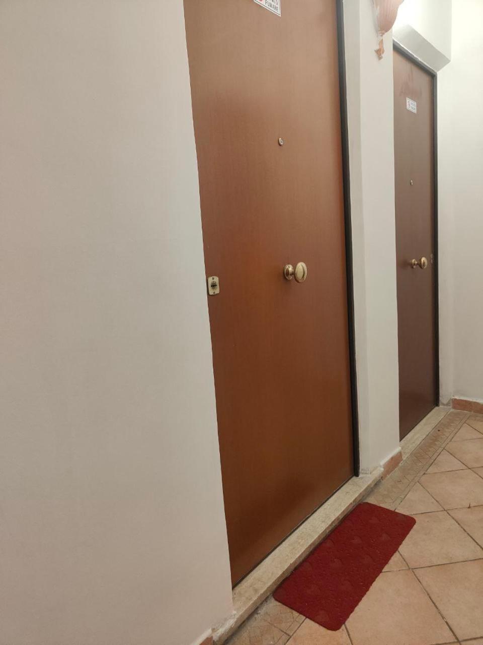 Red Nine - Stazione Tiburtina Apartment