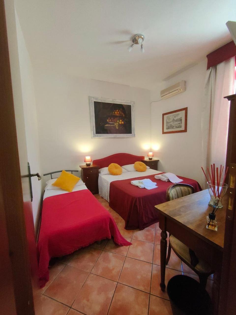 Red Nine - Stazione Tiburtina Apartment *