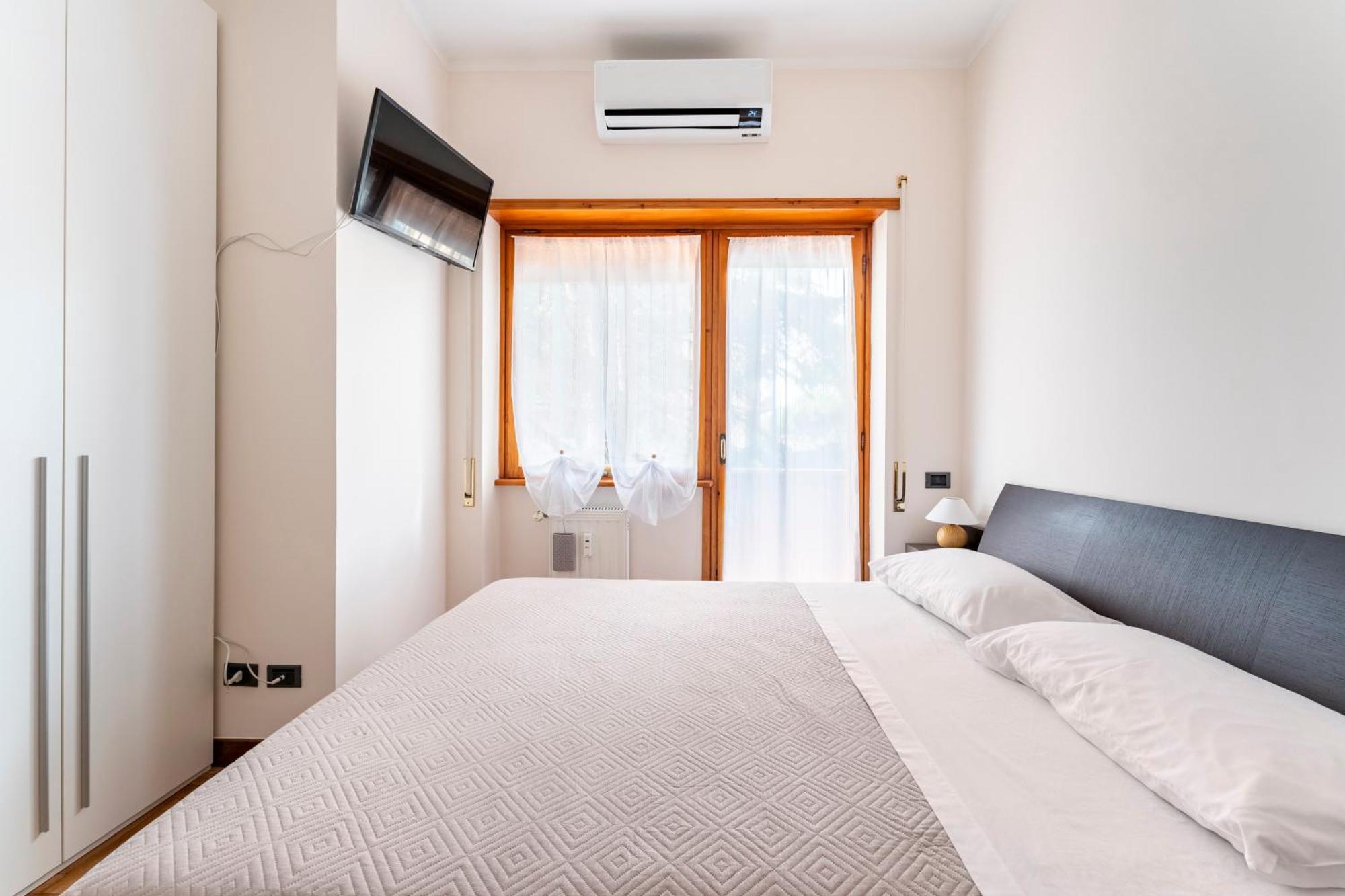 Eashome Eur Mostacciano Bilocale Adiacente Ifo * Rome