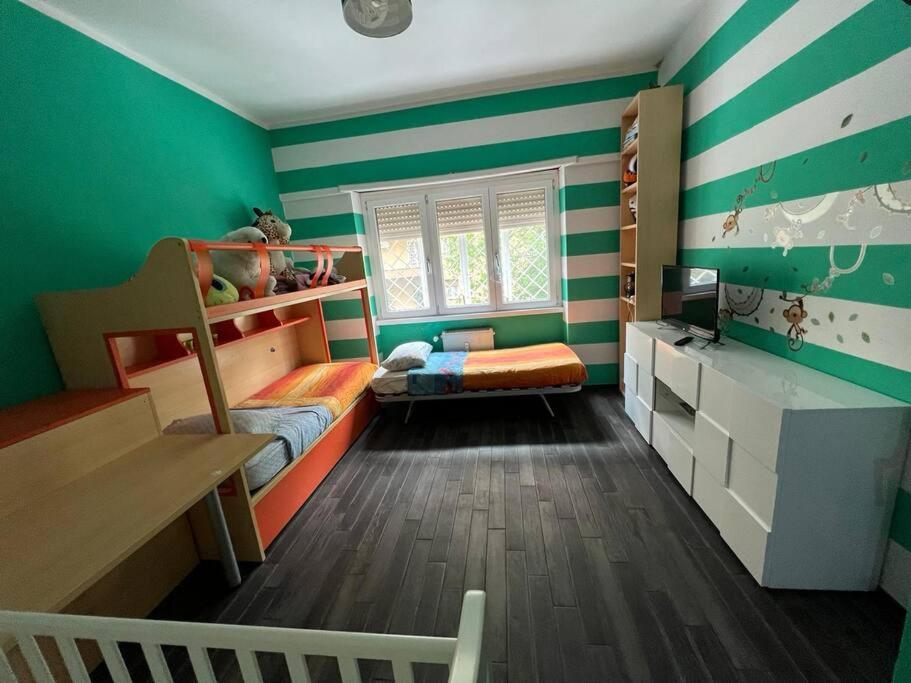 Nathan House, Due Apartamento Roma