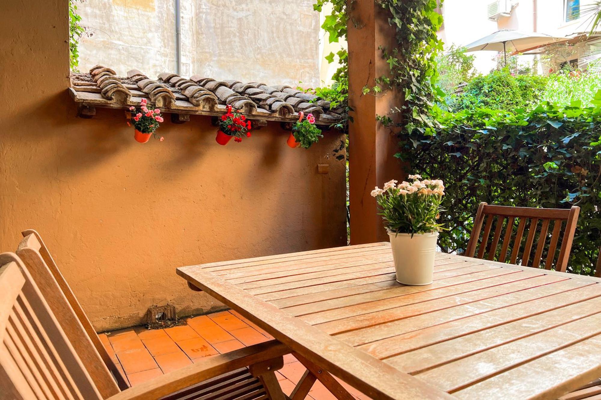 Luxury House & Secret Garden - Strategic Location, 100m To Metro B Apartamento