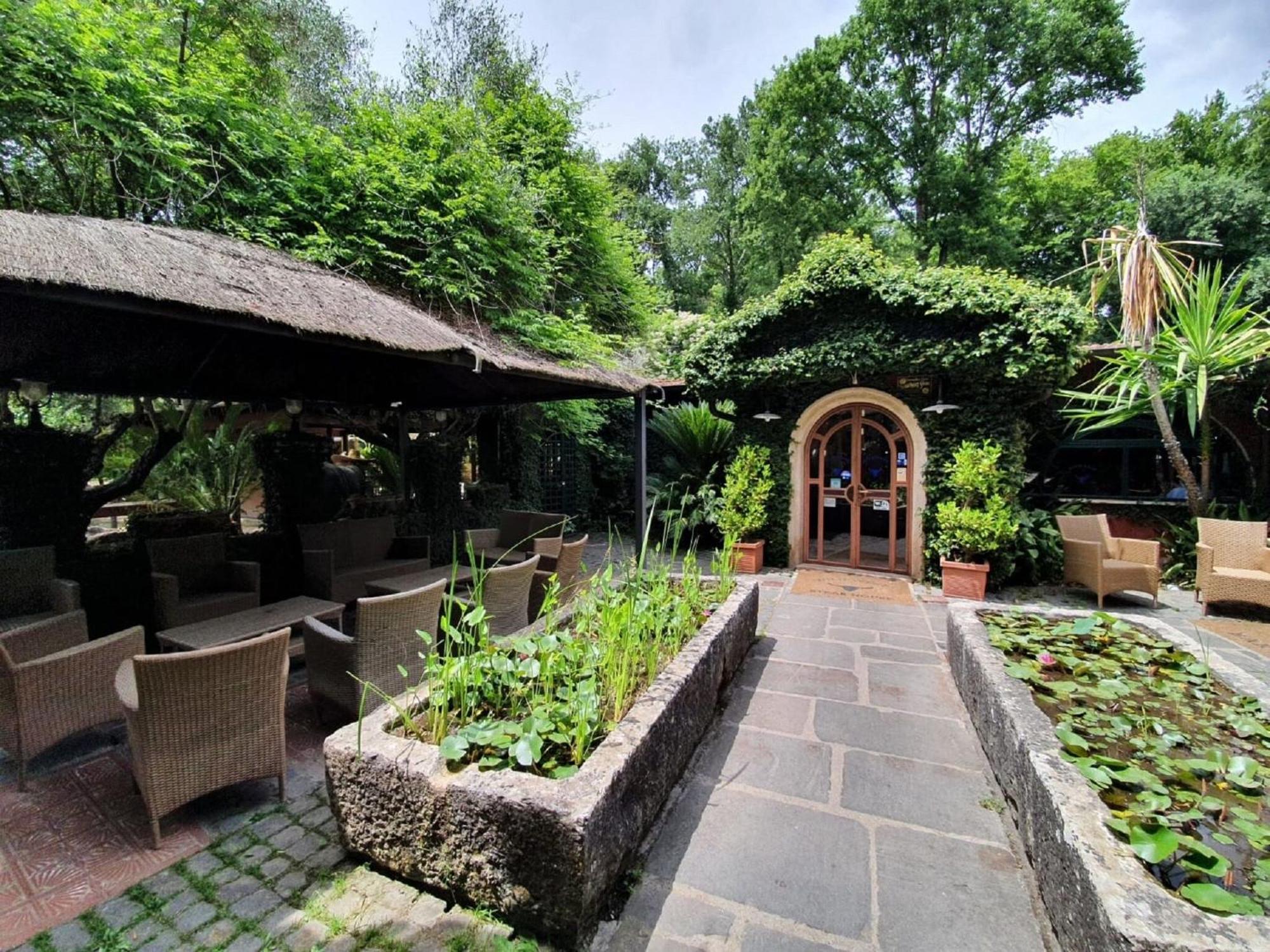 Beautiful In With Shared Swimming Pool Leilighet *