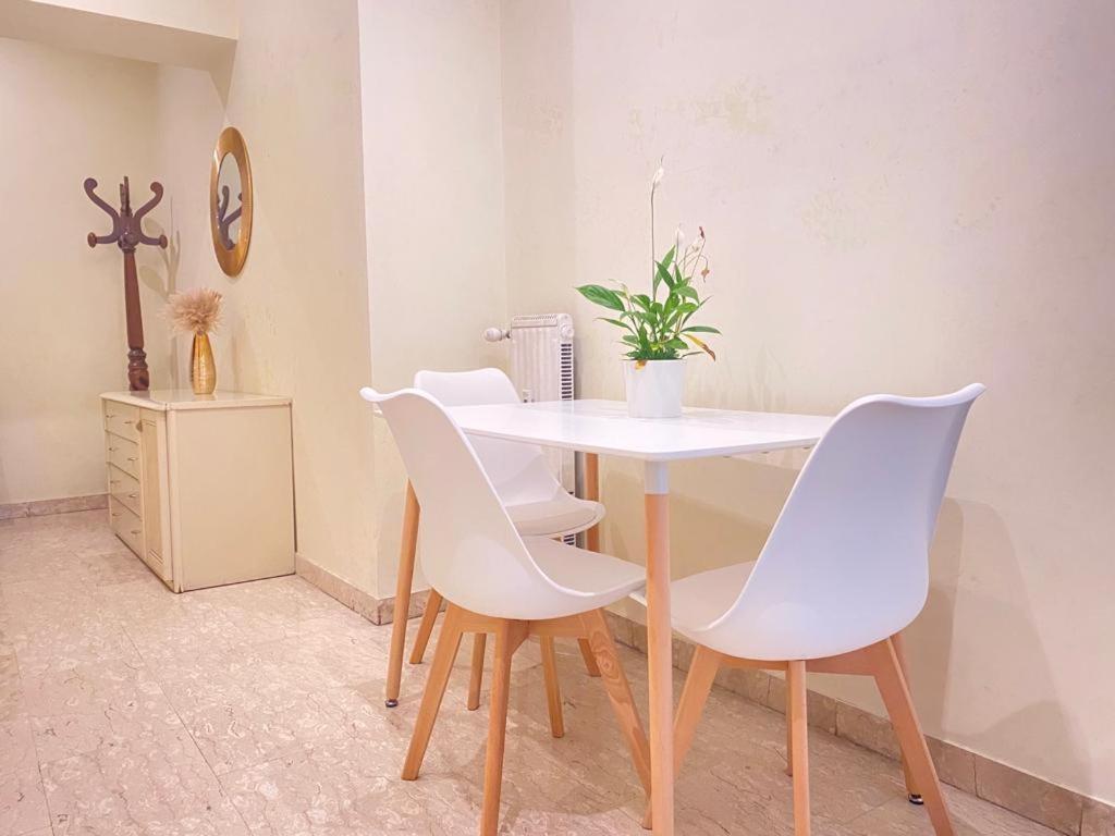 The Italian House In A Pochi Passi Dalla Metro A Apartamento Roma