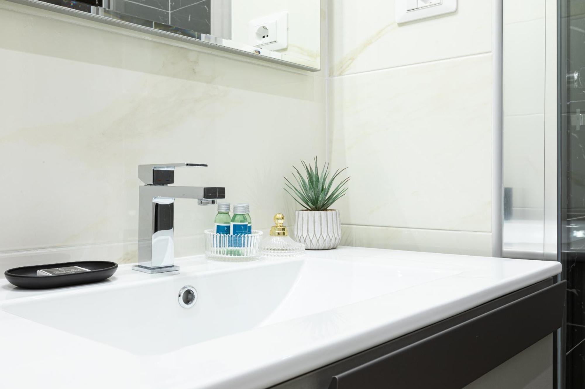 Trastevere Exclusive Three Bedroom - Collection Roma