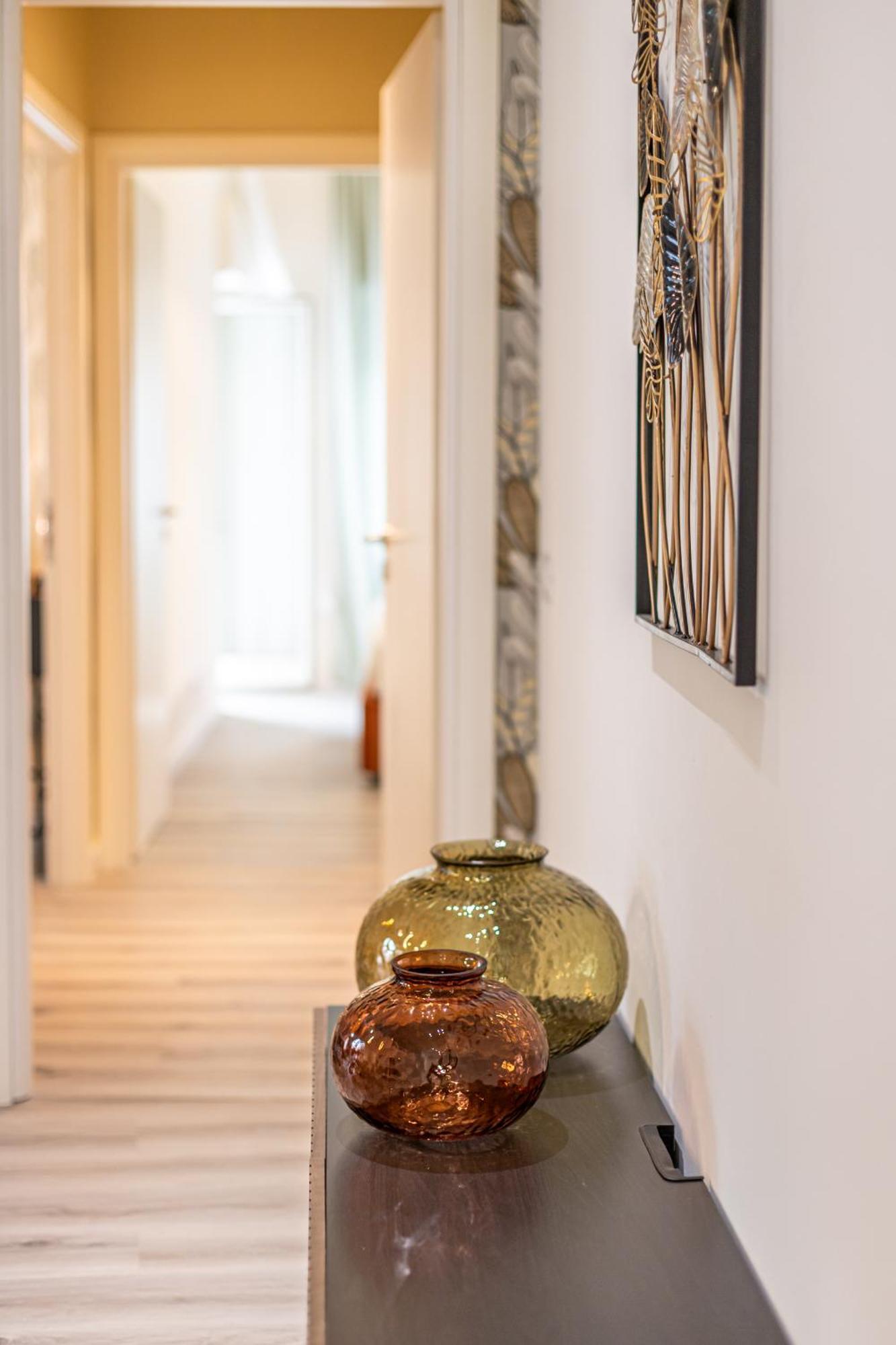 Cornelia Elegance House Rom