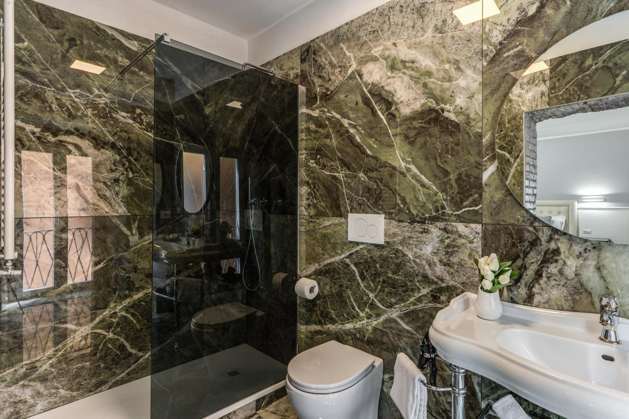 Spanish Step Dream Suites *
