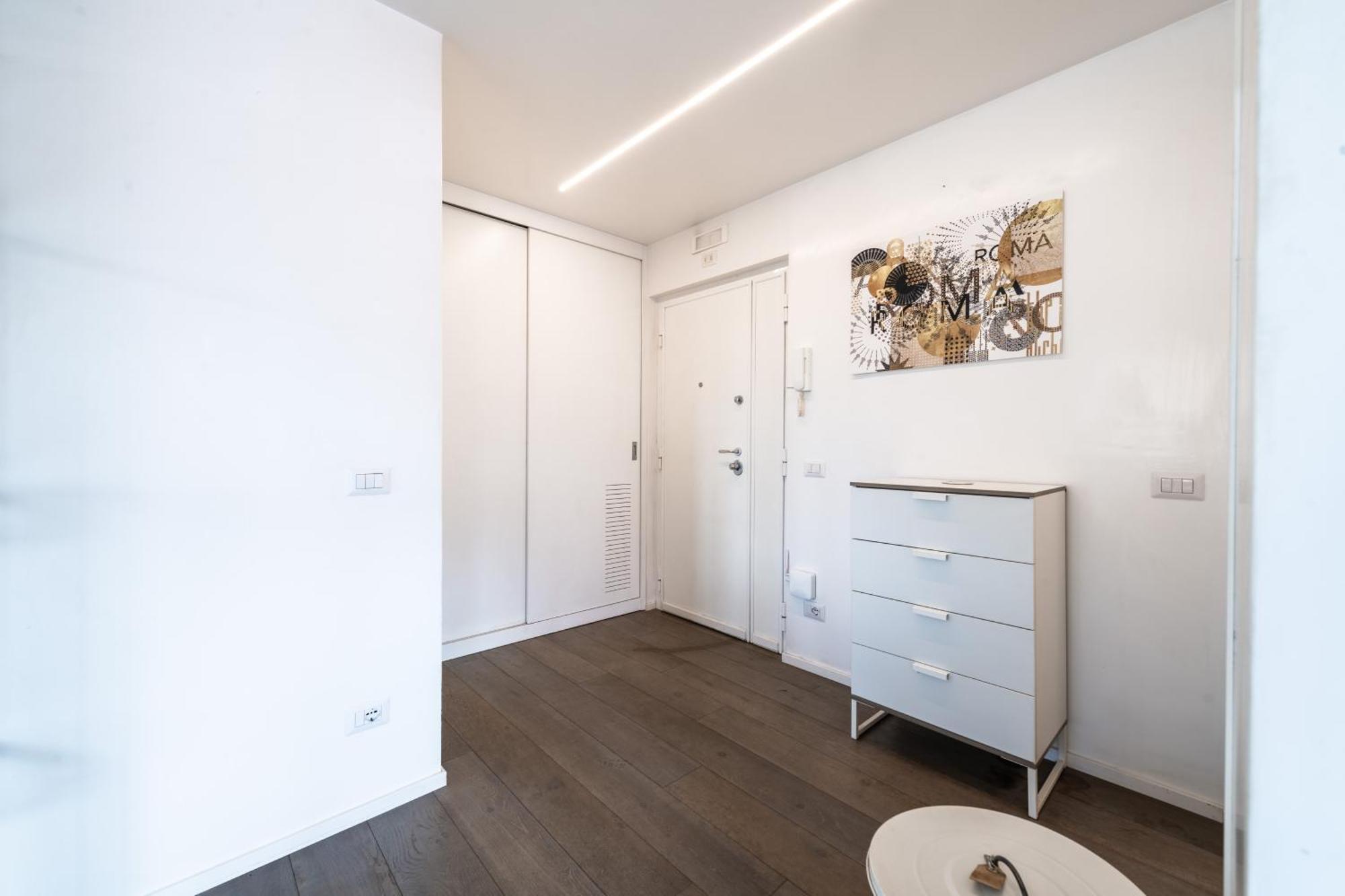Apartment Time 4