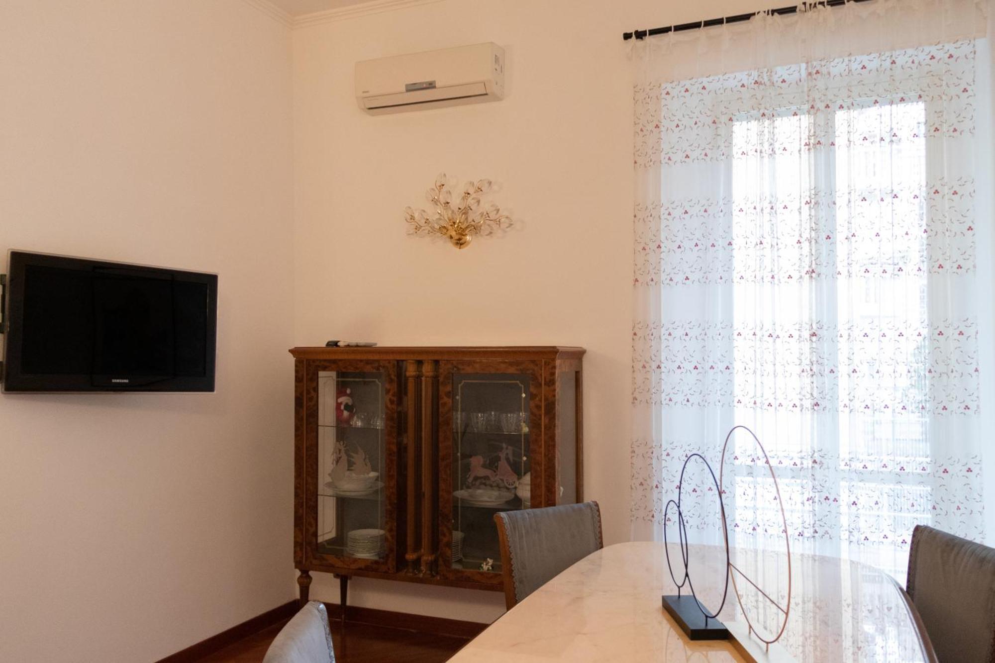 Leilighet Iside Roma