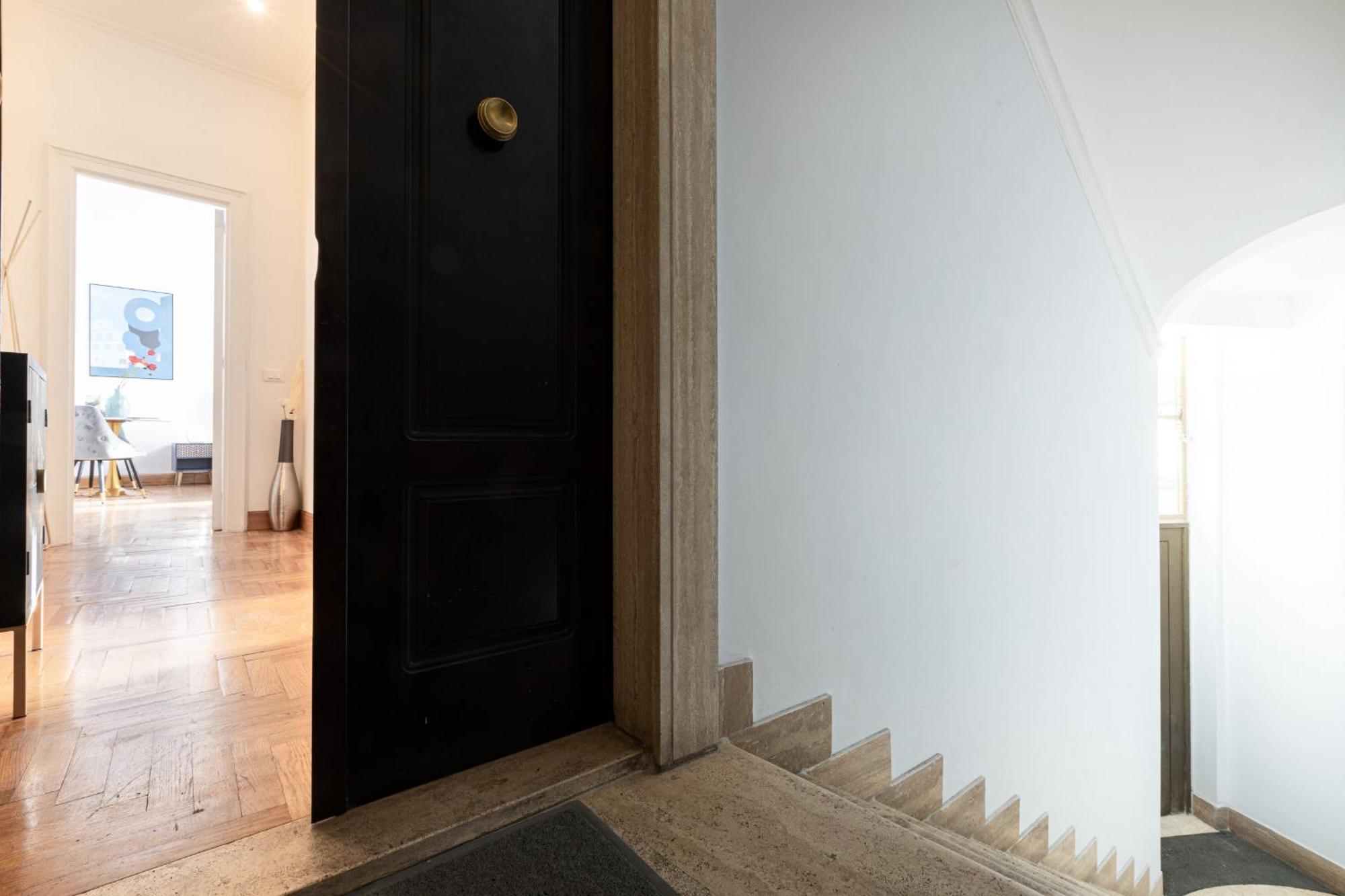 Spanish Steps Exclusive - Collection *