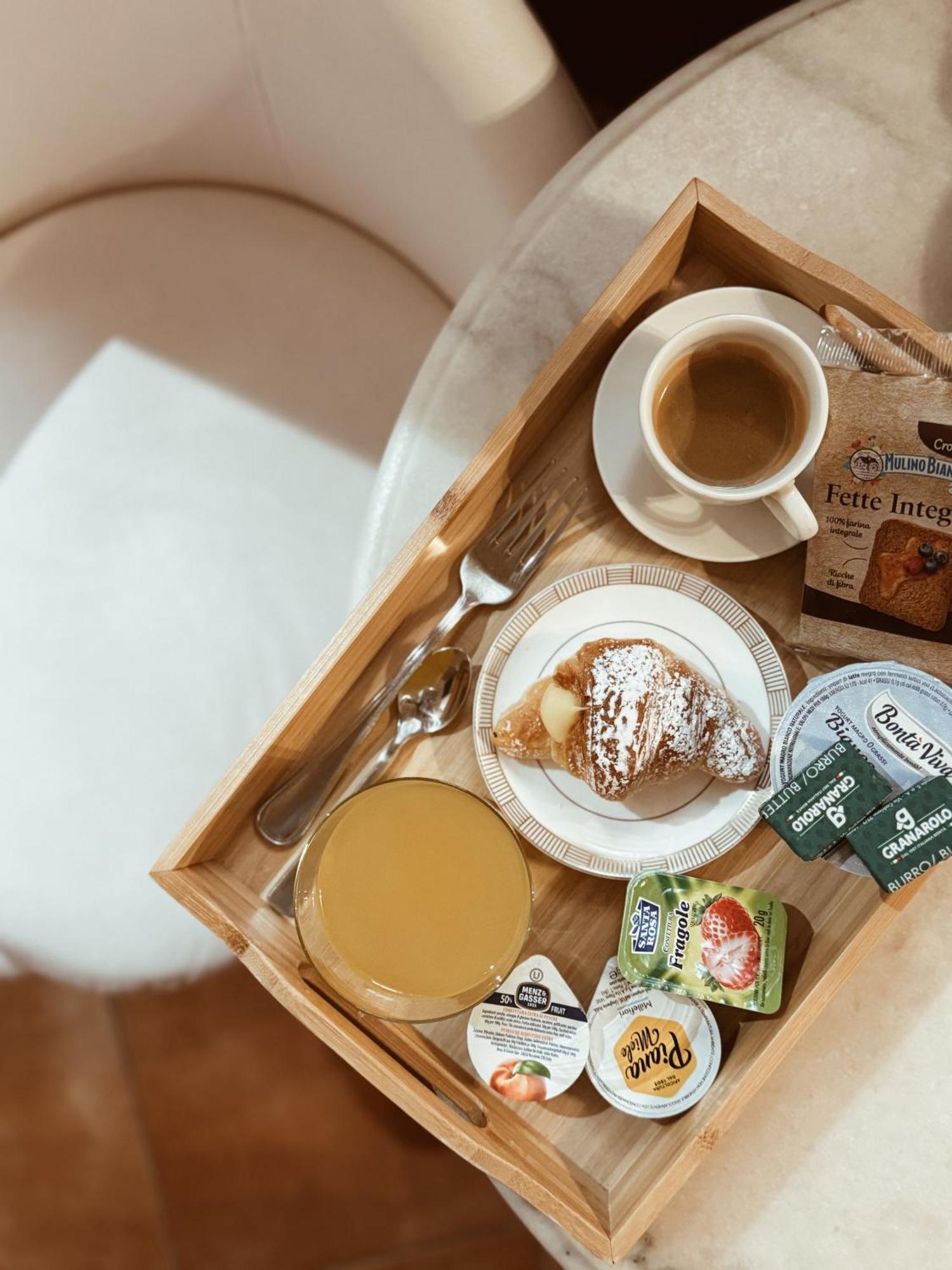 Alojamento de Acomodação e Pequeno-almoço Residenza Sciarra Roma