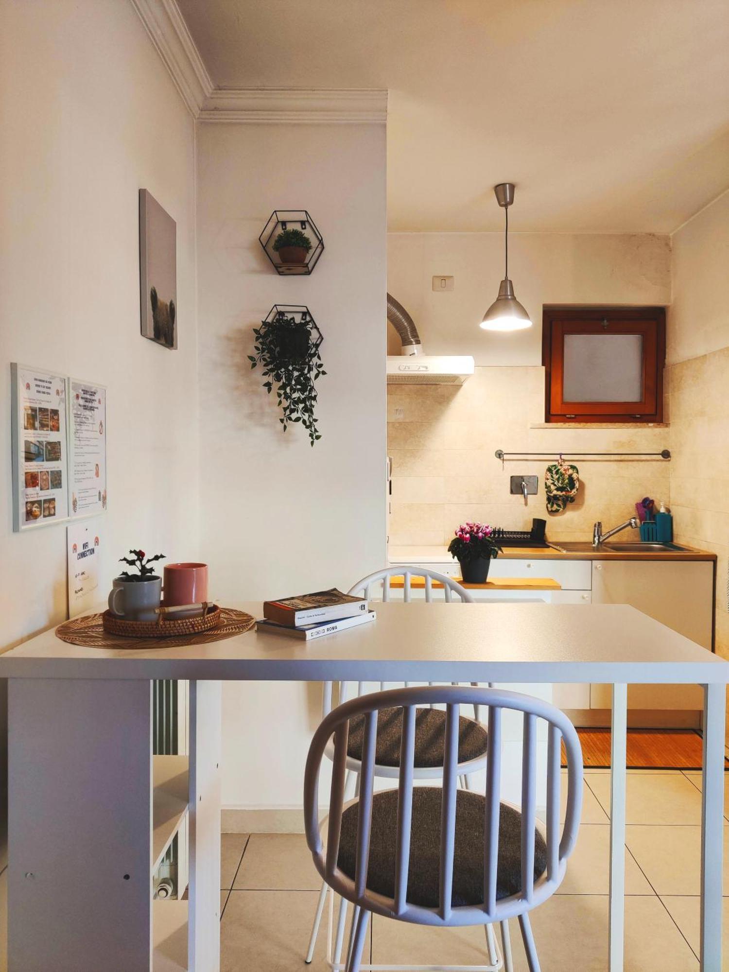 Marika's Cozy With Large Balcony Apartamento *