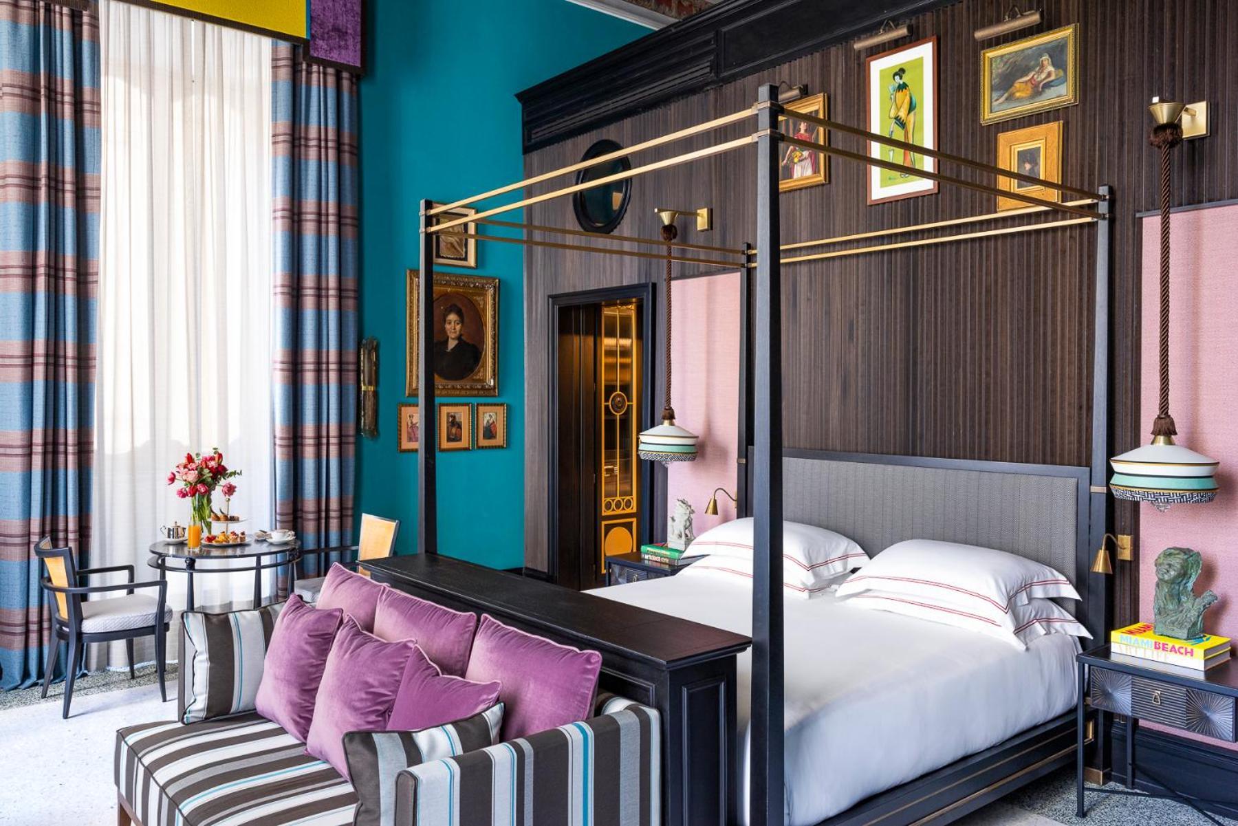 Palazzo - The Leading Of The World