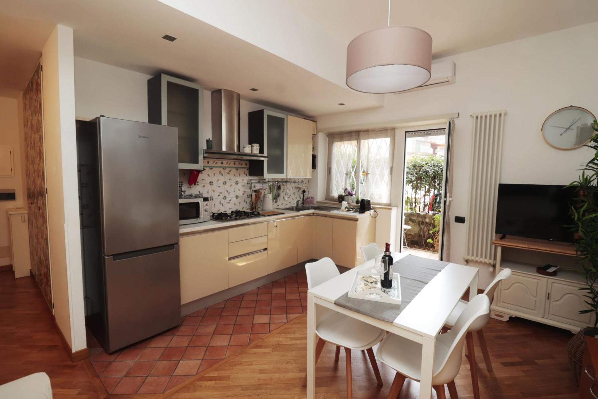 Appartamento Luminoso E Accogliente Con Giardino - Battistini