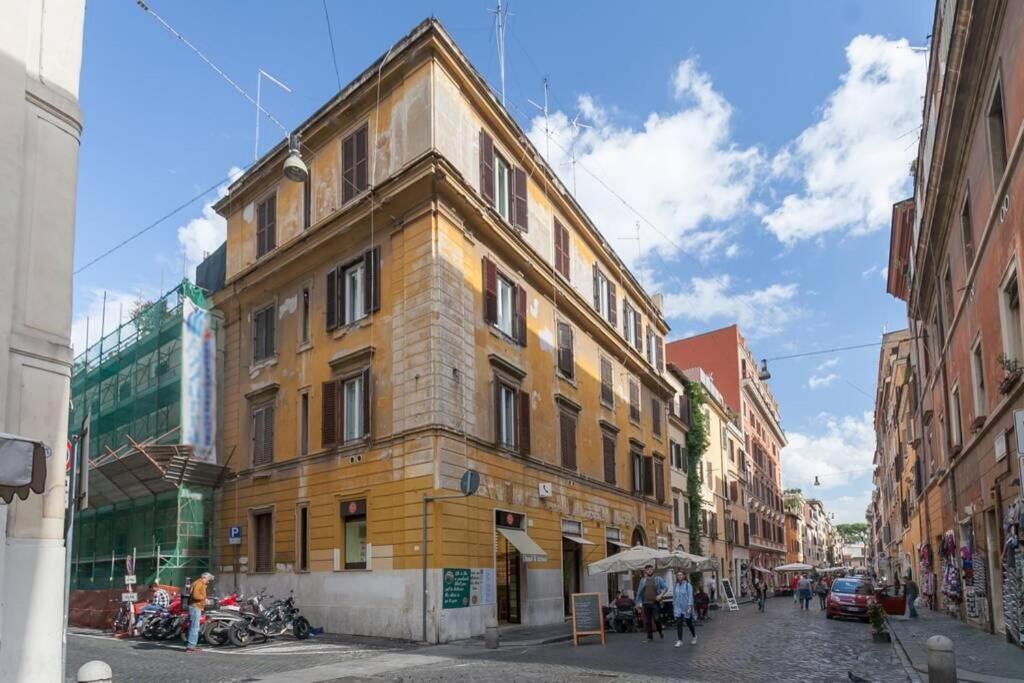 Appartamento Borgo Pio - Quite And Spacious