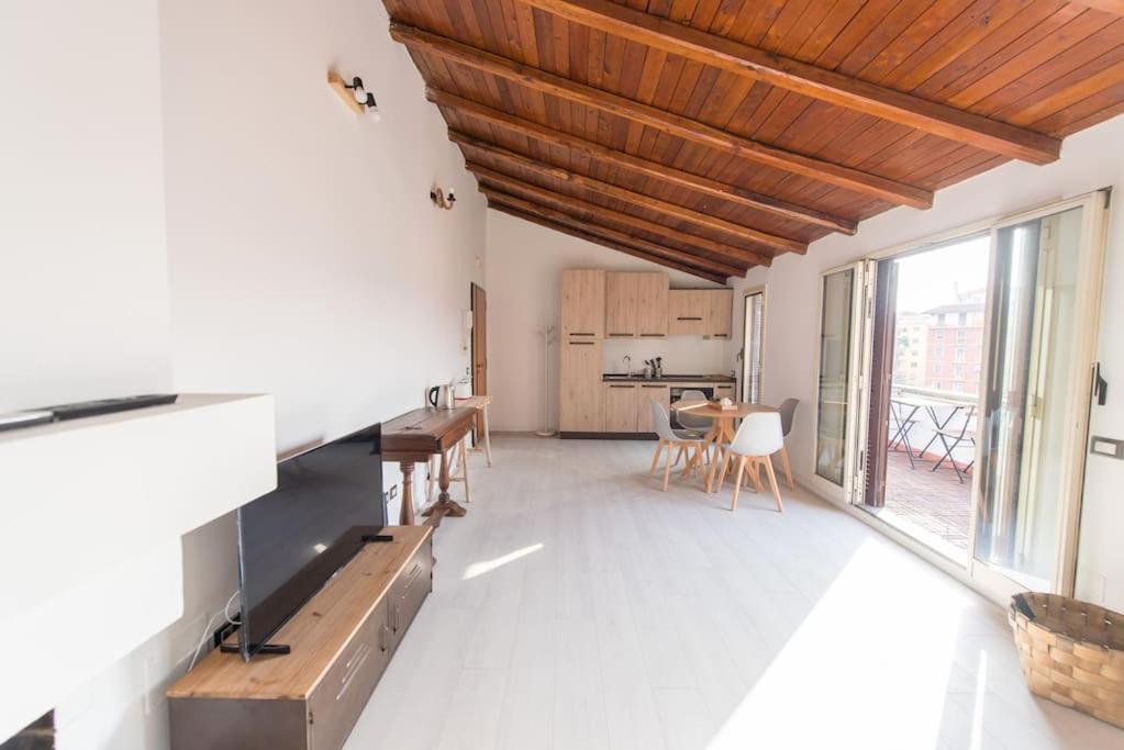 San Peter's - Cosy Renovated Penthouse Rome