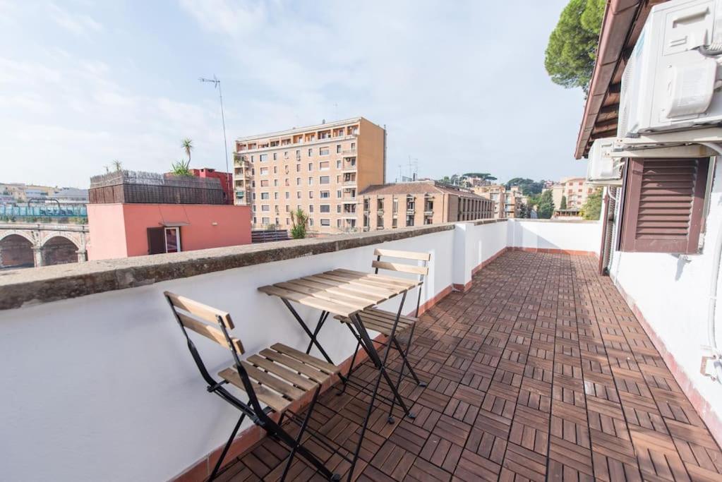 San Peter's - Cosy Renovated Penthouse Apartment