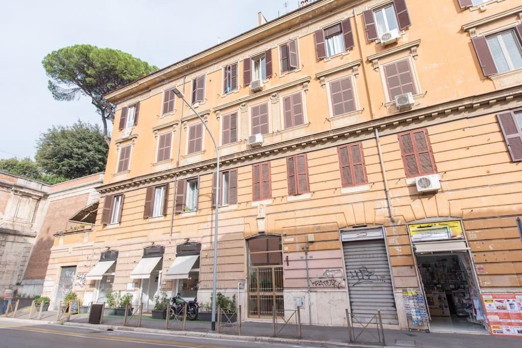 San Peter's - Cosy Renovated Penthouse *
