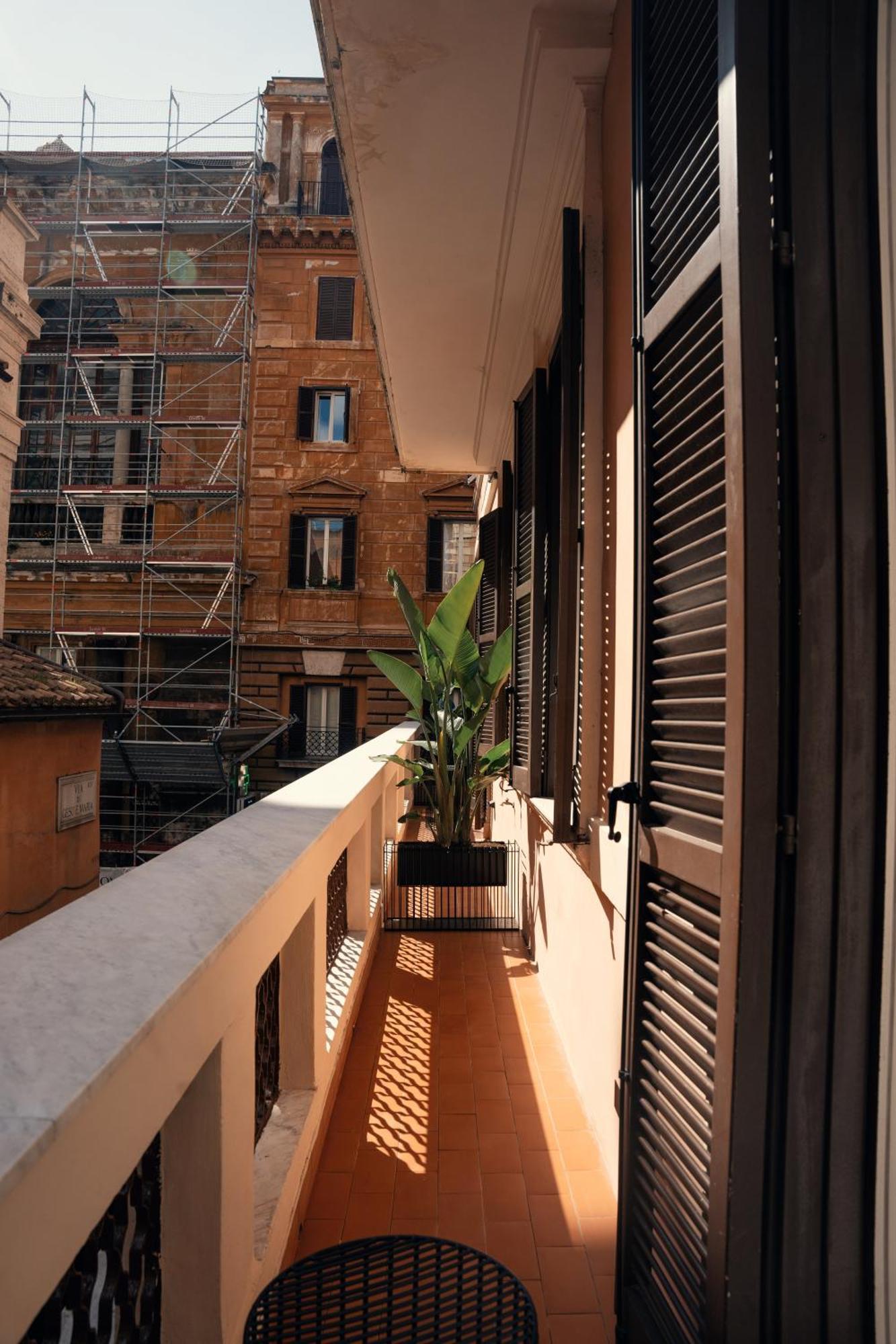 The Flow - Via Del Corso Gjestgiverier