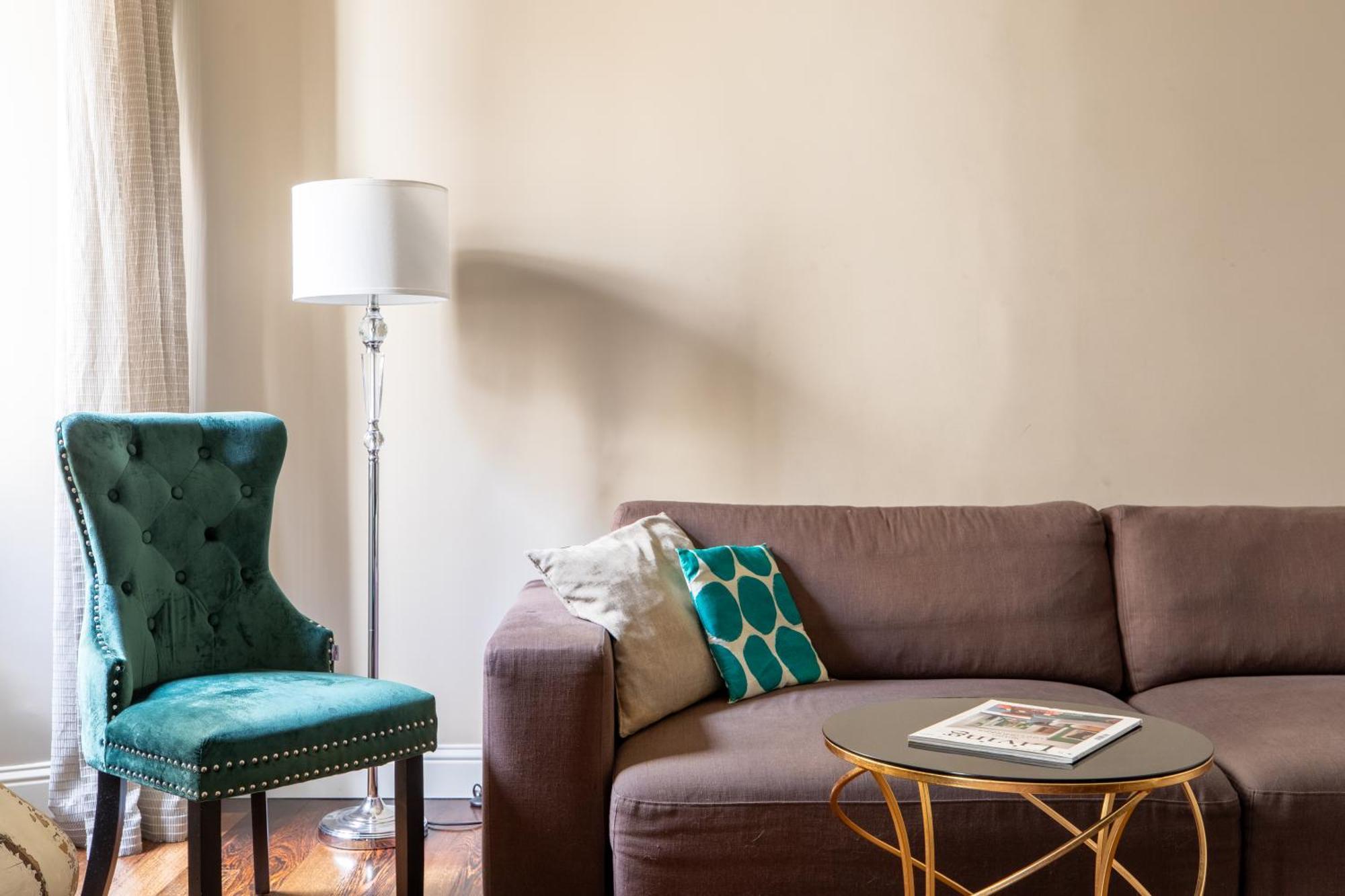Iflat Contemporary Elegance In The Heart Of