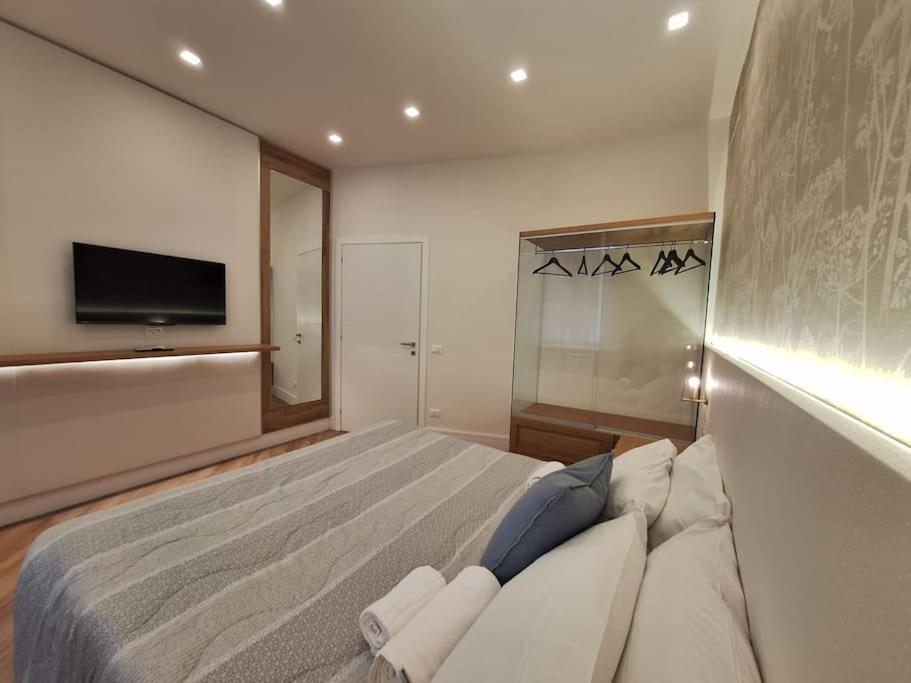 Apartamento Peaceful 2 Bedrooms With Patio, Near Metro A Roma