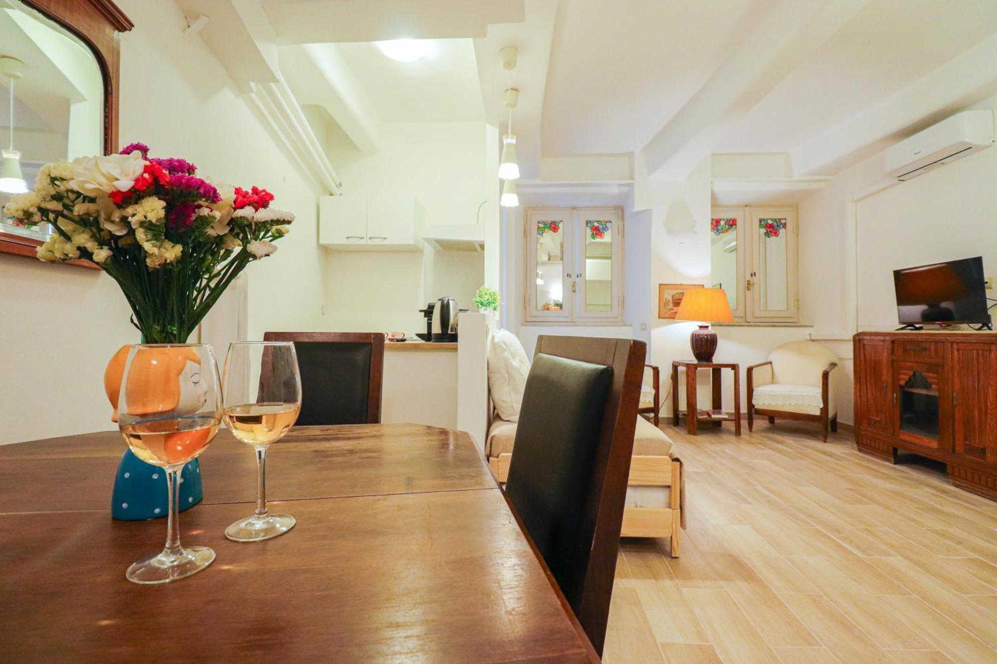 Labicana Apartment *