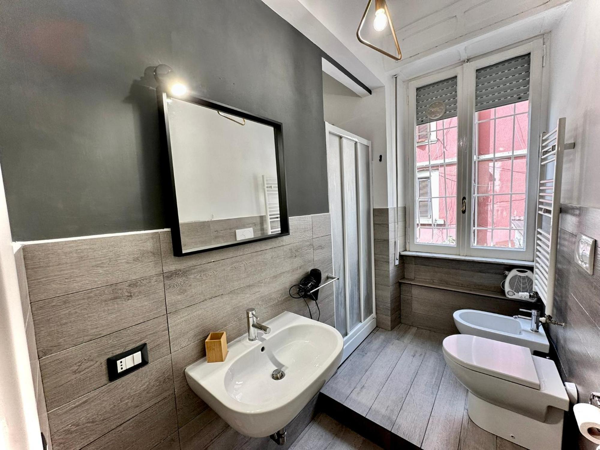 Jef Vaticano, Apartamento