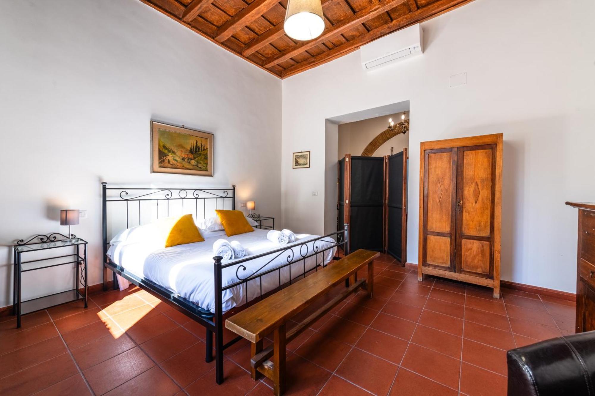 San Calisto Apartment Rome
