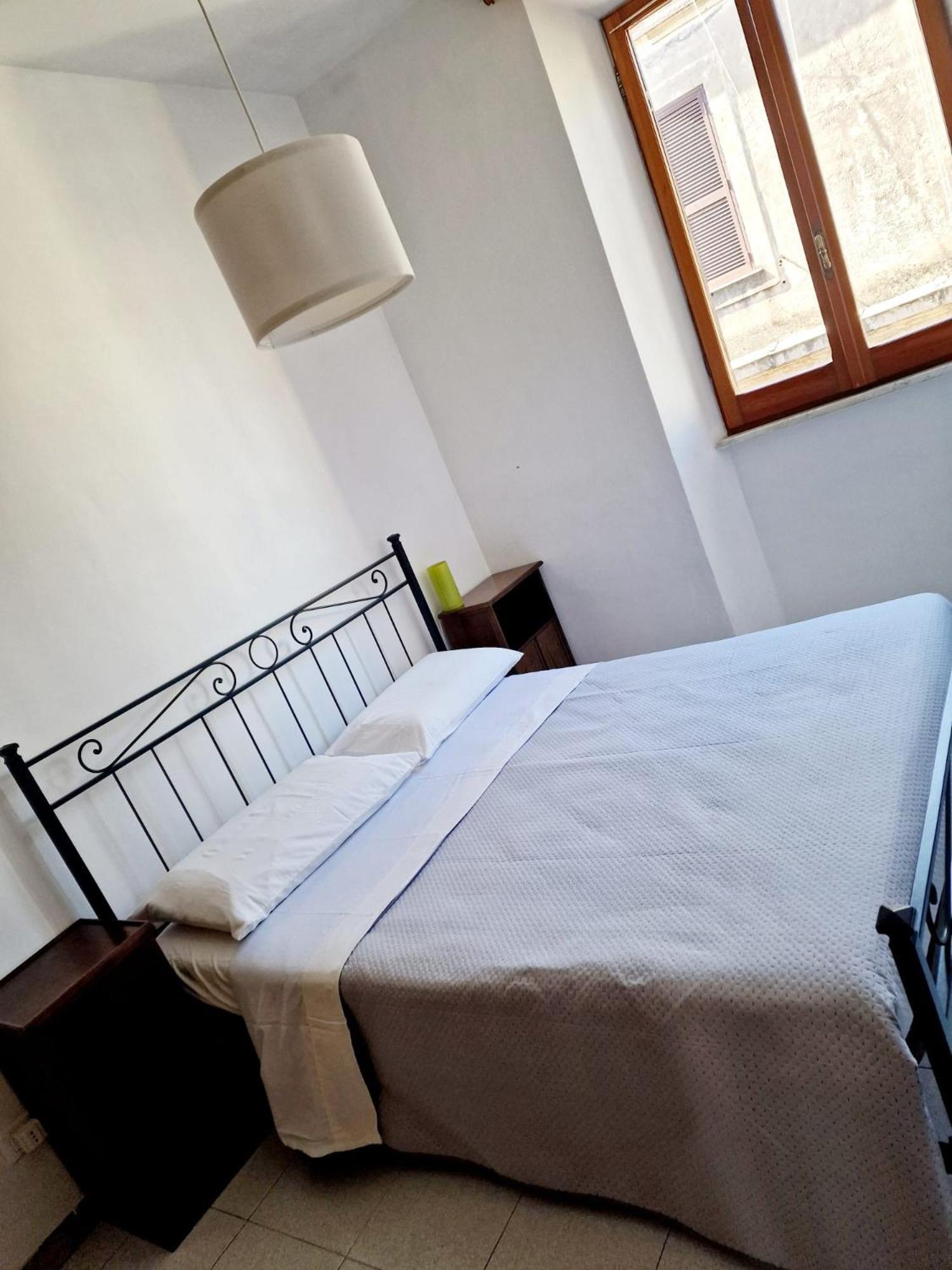 Appartamento-castro Pretorio Apartamento