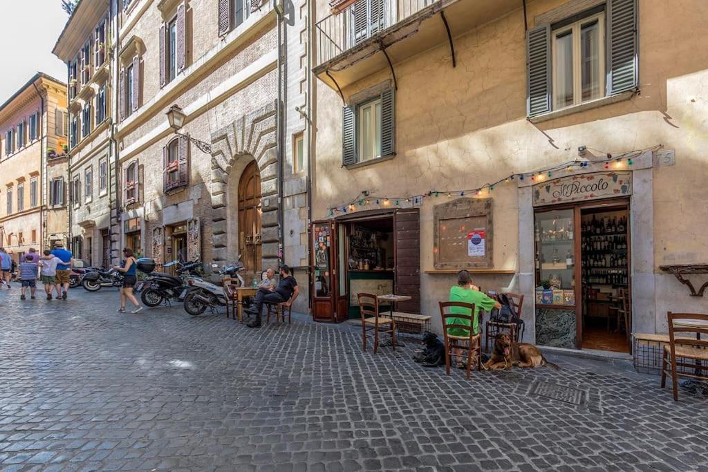Piazza Navona Historical Palace Roma