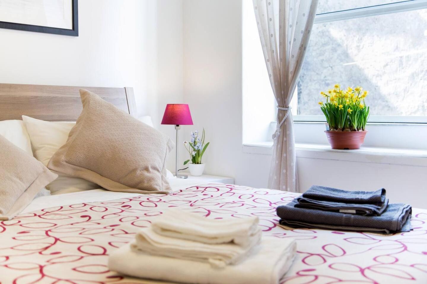 Perla - Cozy In Piazza Navona Apartamento *