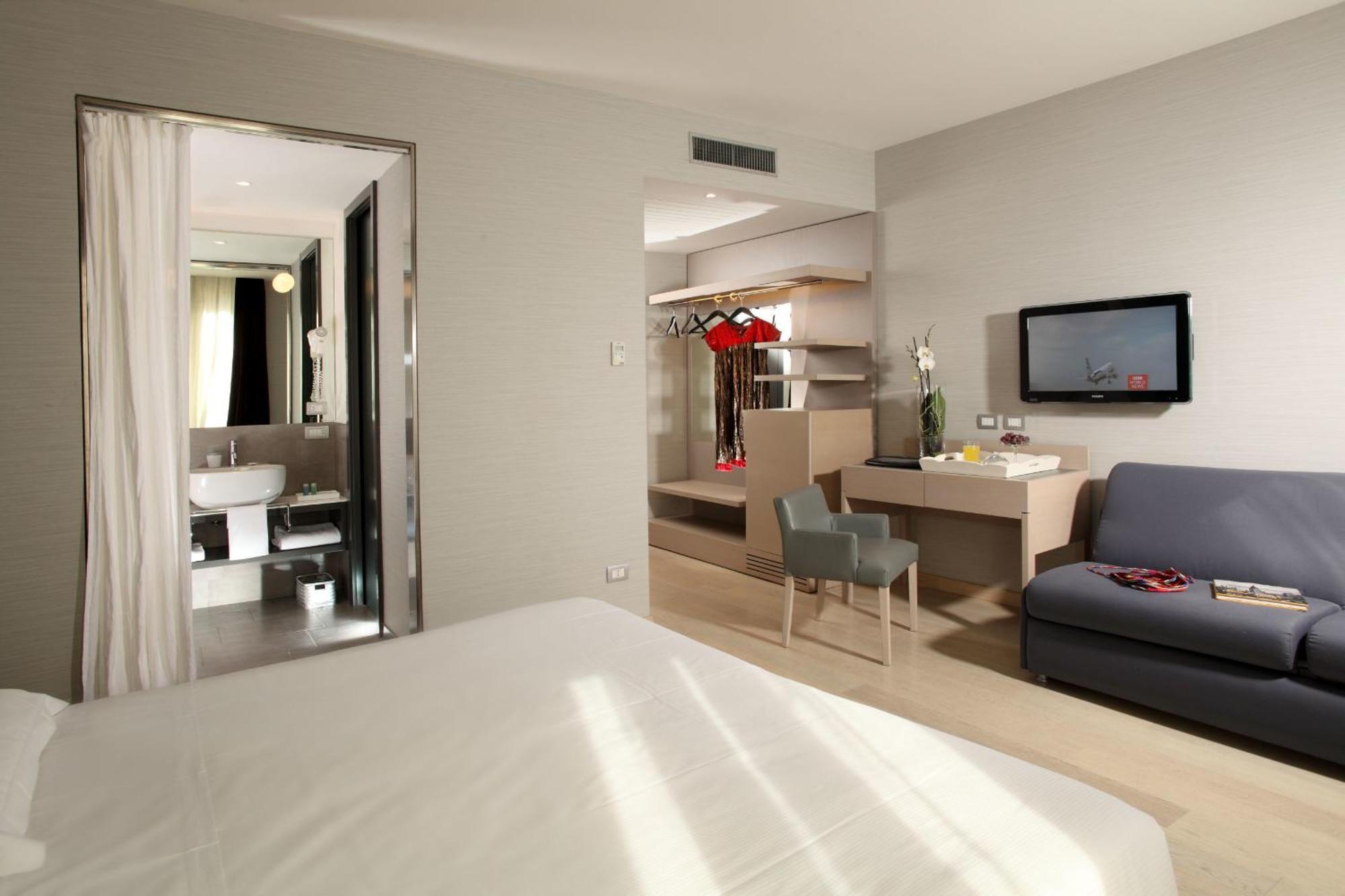 Adriano Hotel