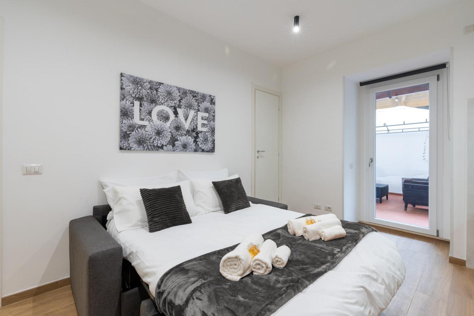 {10 Minutes From Centre} Free Wi-fi & Netflix * Roma