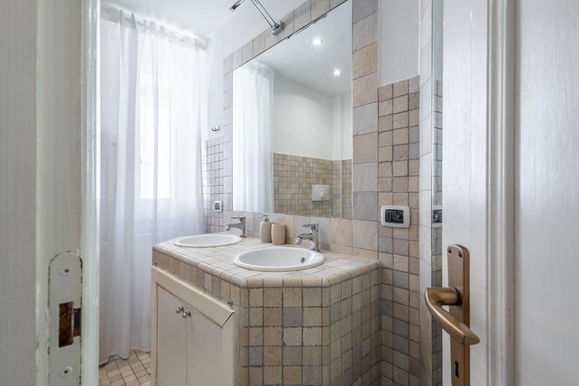 Your Elegant Loft At Termini Station Apartamento *