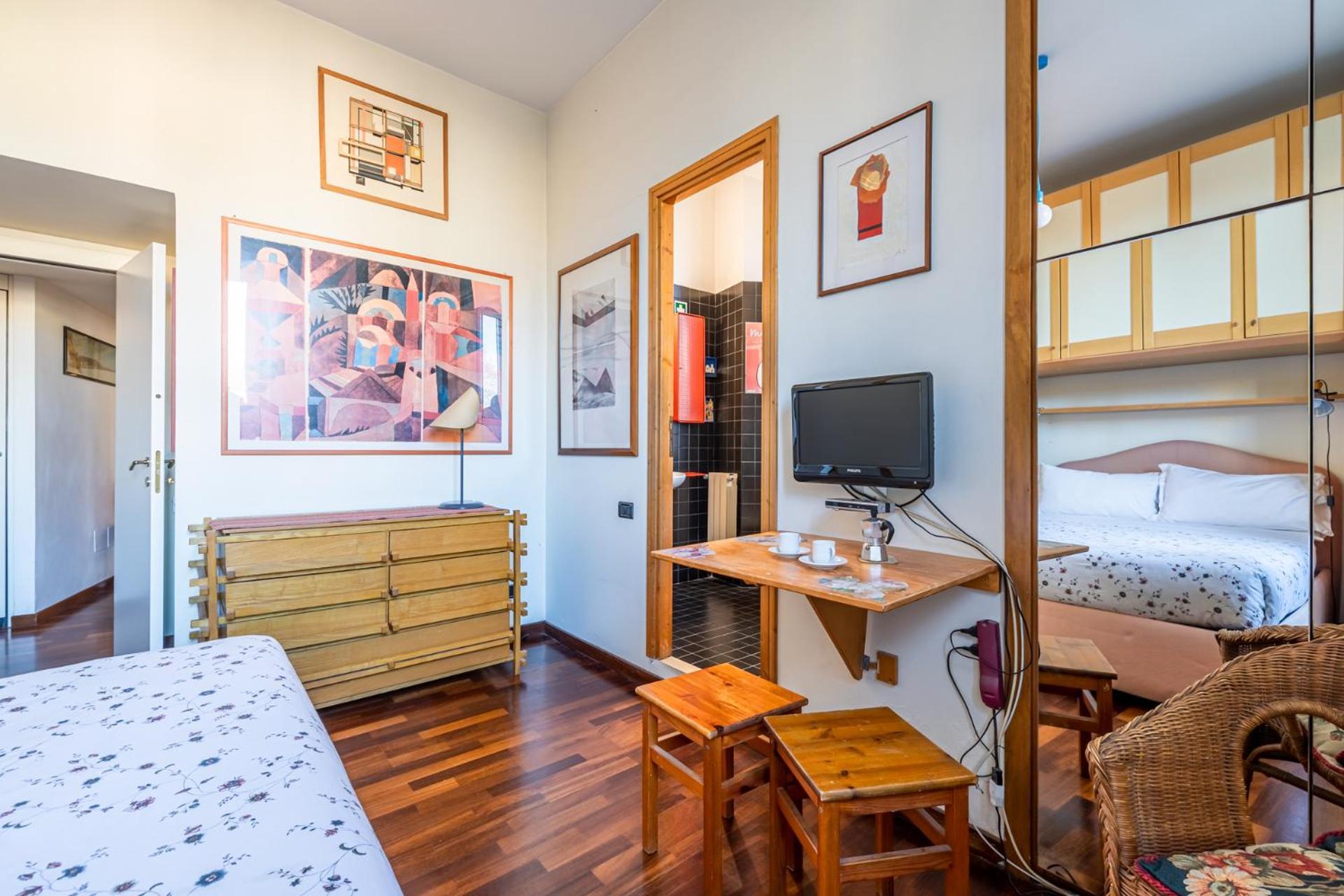 New Trastevere Home: Big, Elegant, Comfy Appartamento Roma