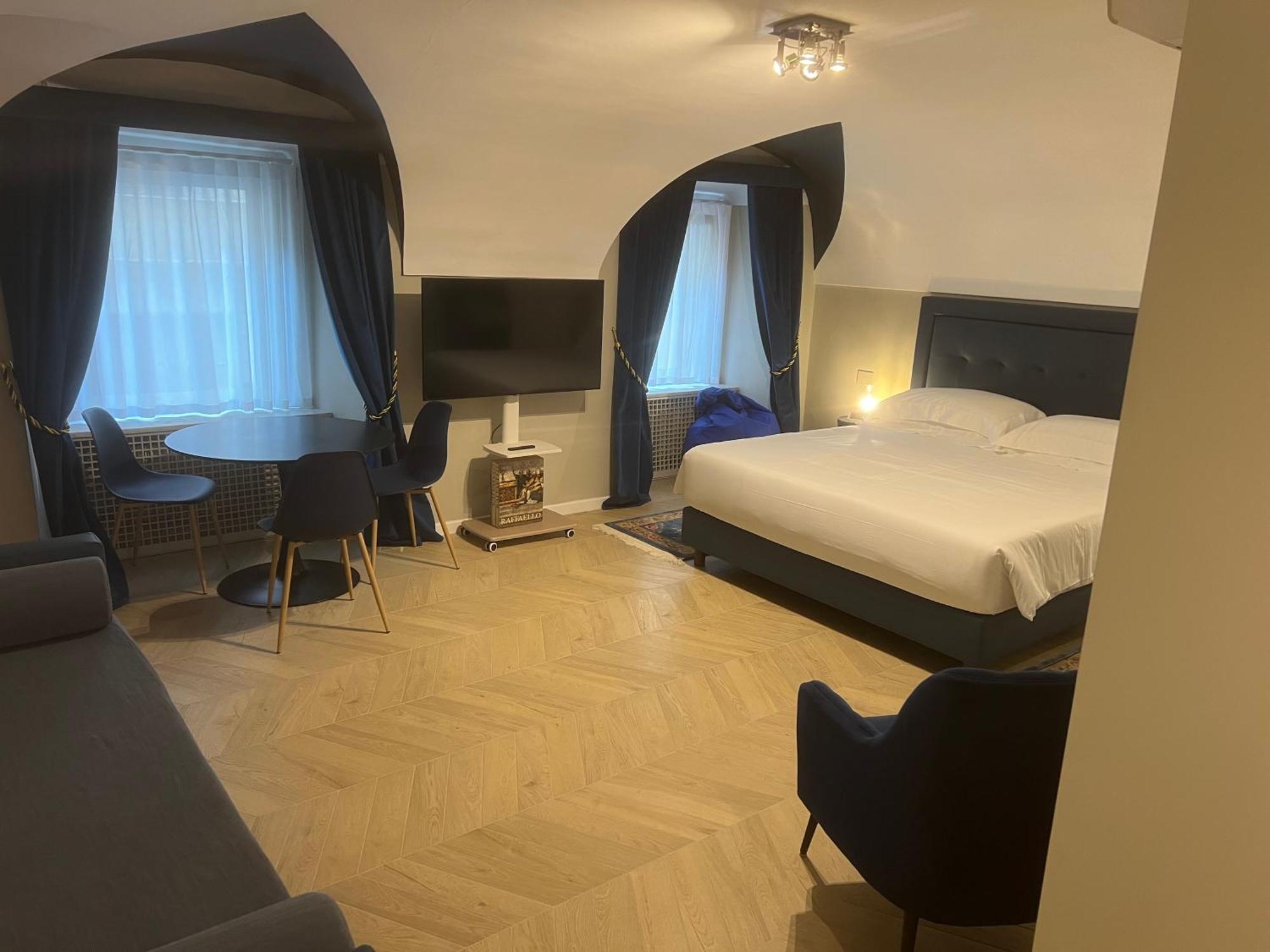 Luxury Blue Suites- Imperial Roma